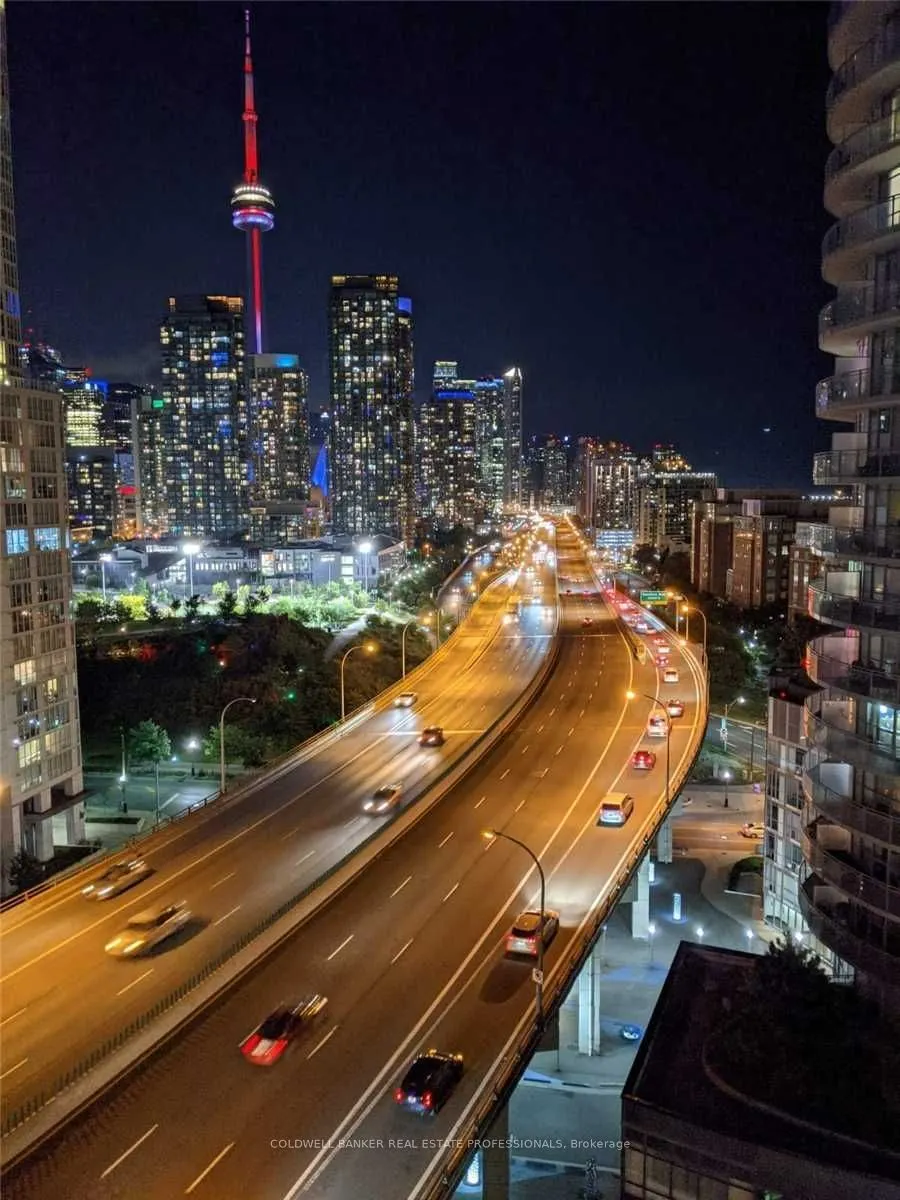 17 Bathurst Street, #1610