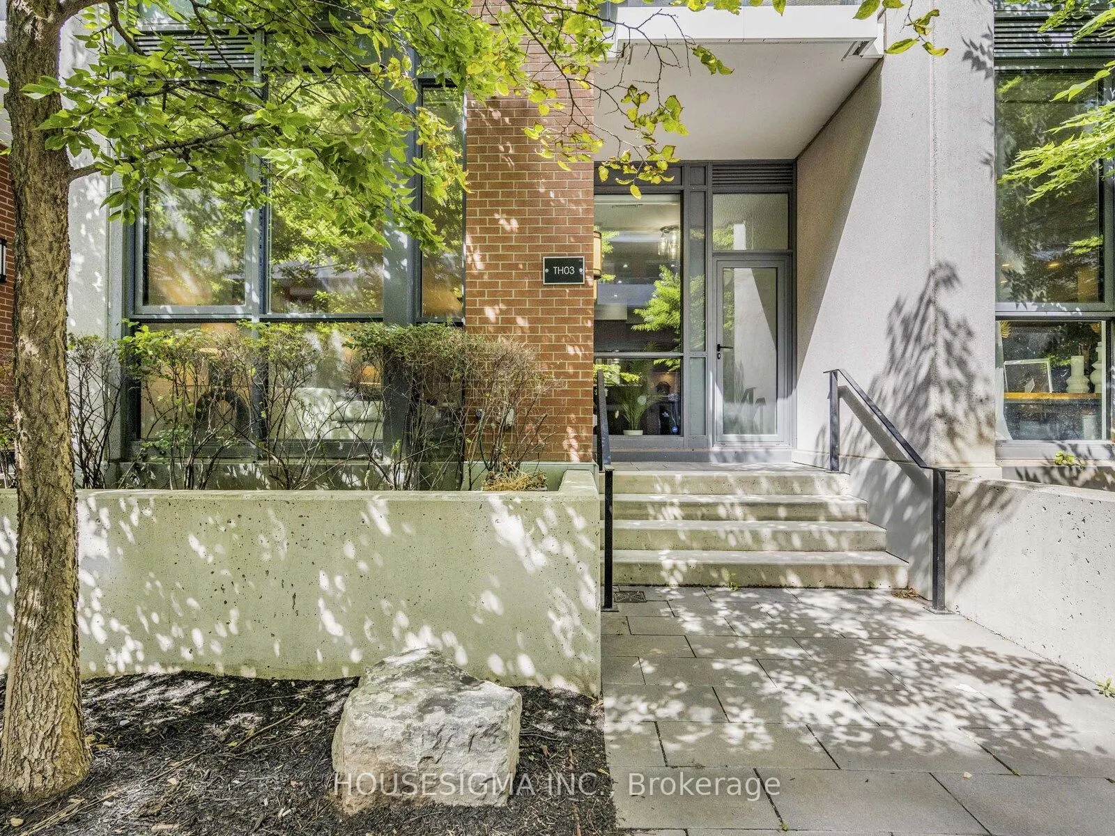 32 Bruyers Mews, #TH03