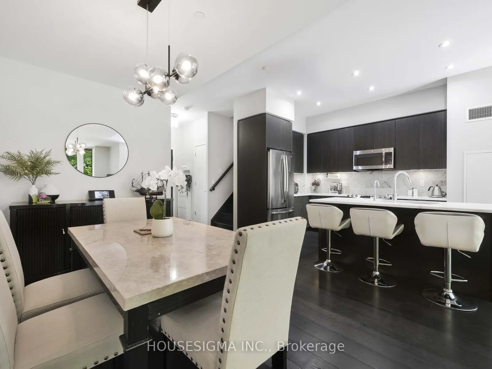 32 Bruyers Mews, #TH03