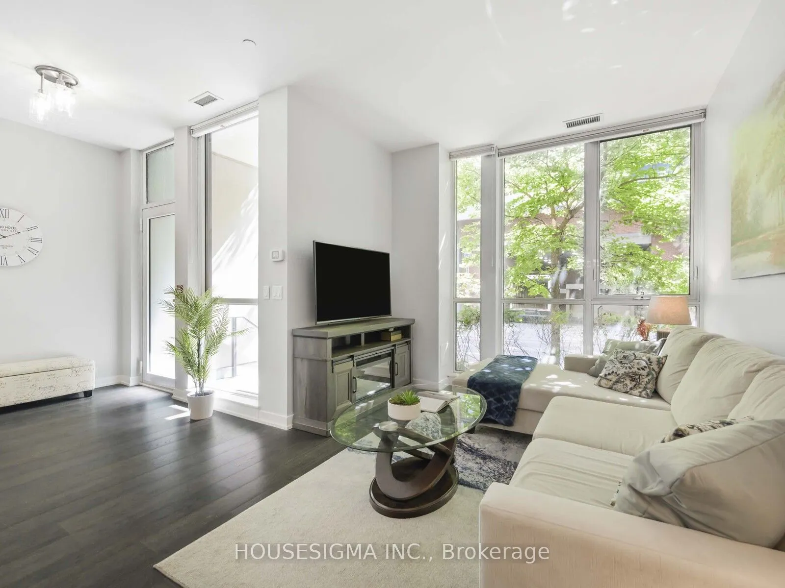 32 Bruyers Mews, #TH03