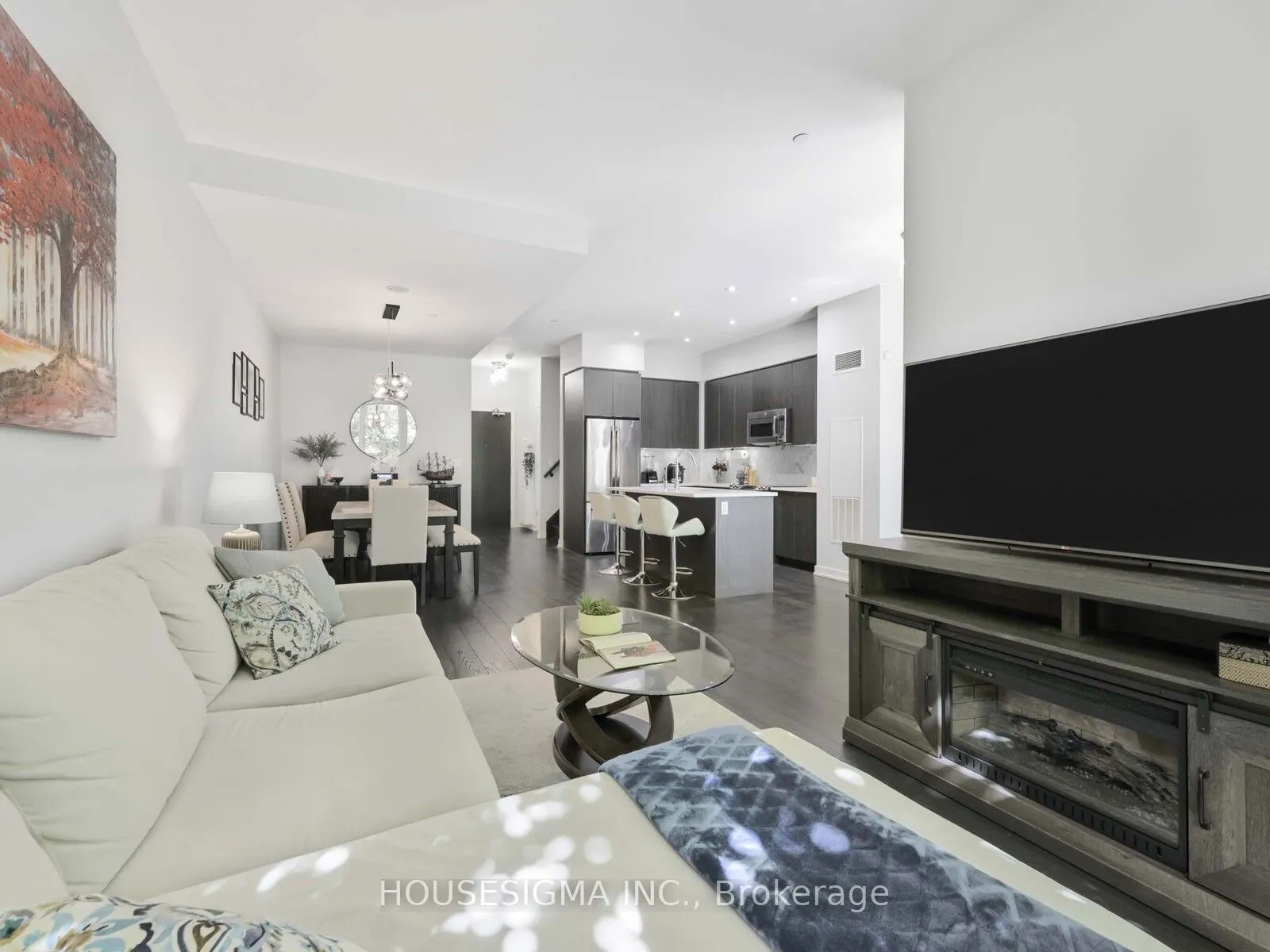 32 Bruyers Mews, #TH03