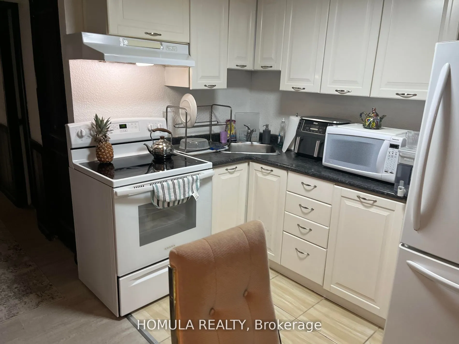 54 Aspenwood Drive, #(Lower)