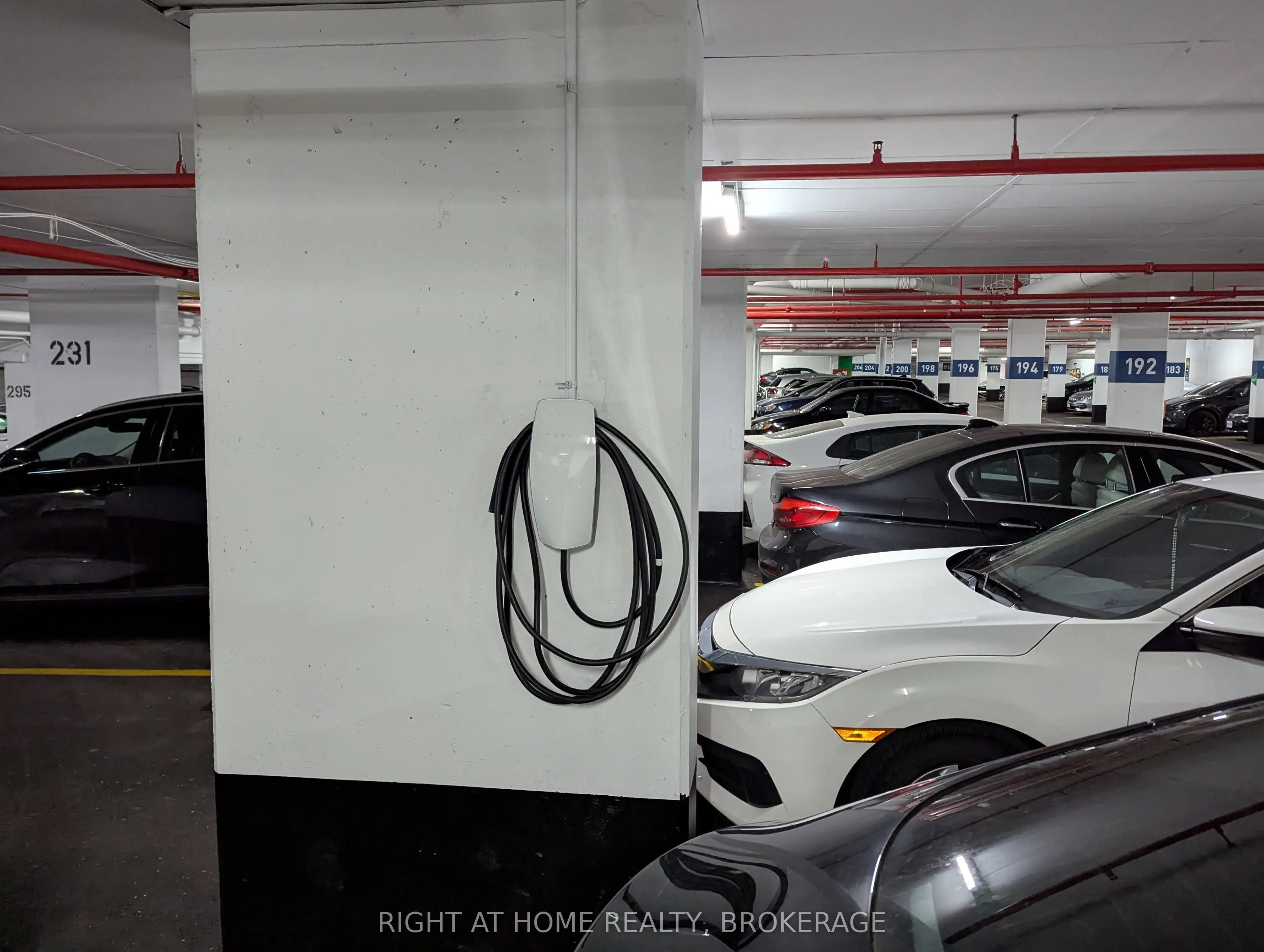 550 Queens Quay W Quay W, #608