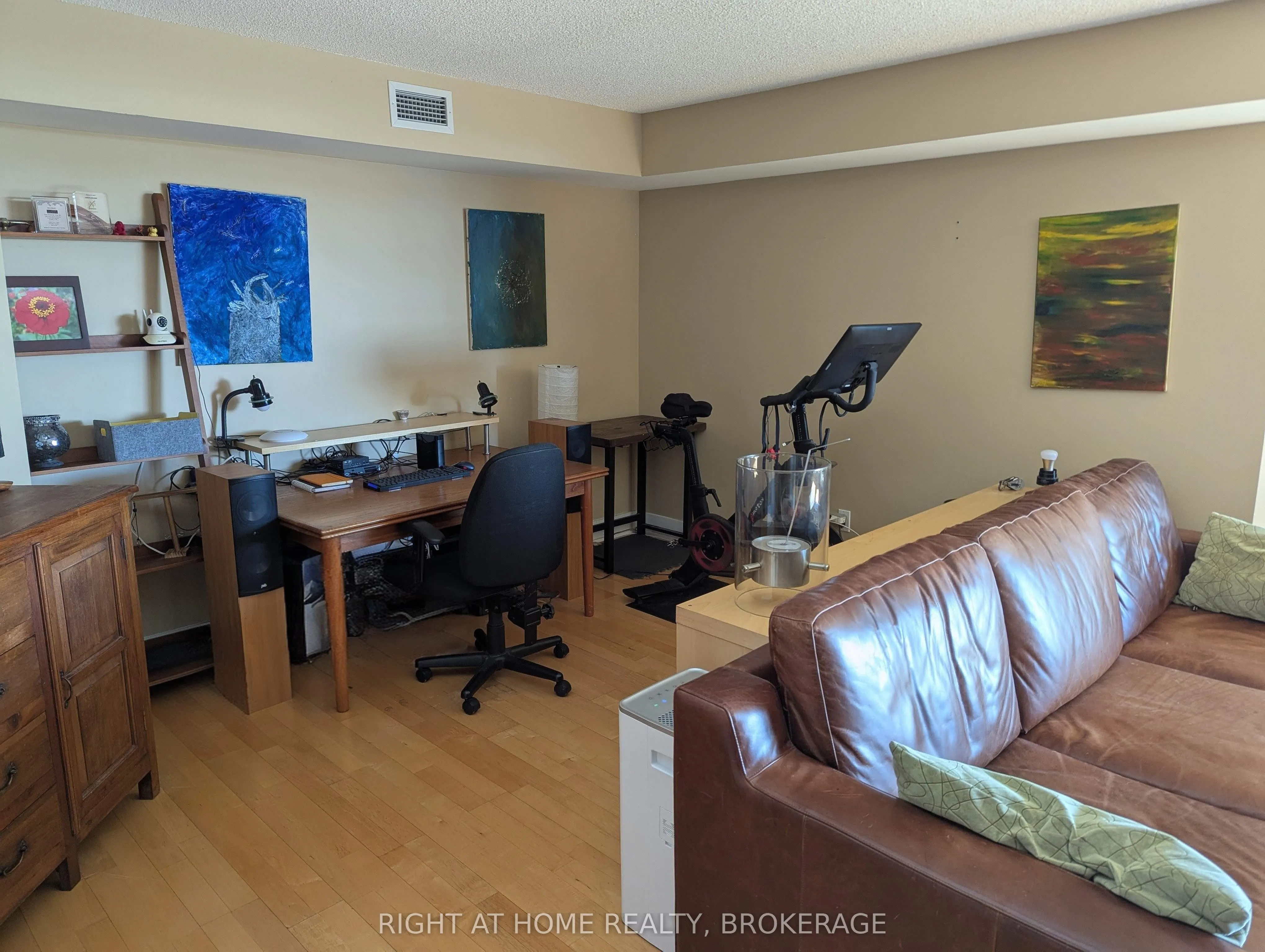 550 Queens Quay W Quay W, #608