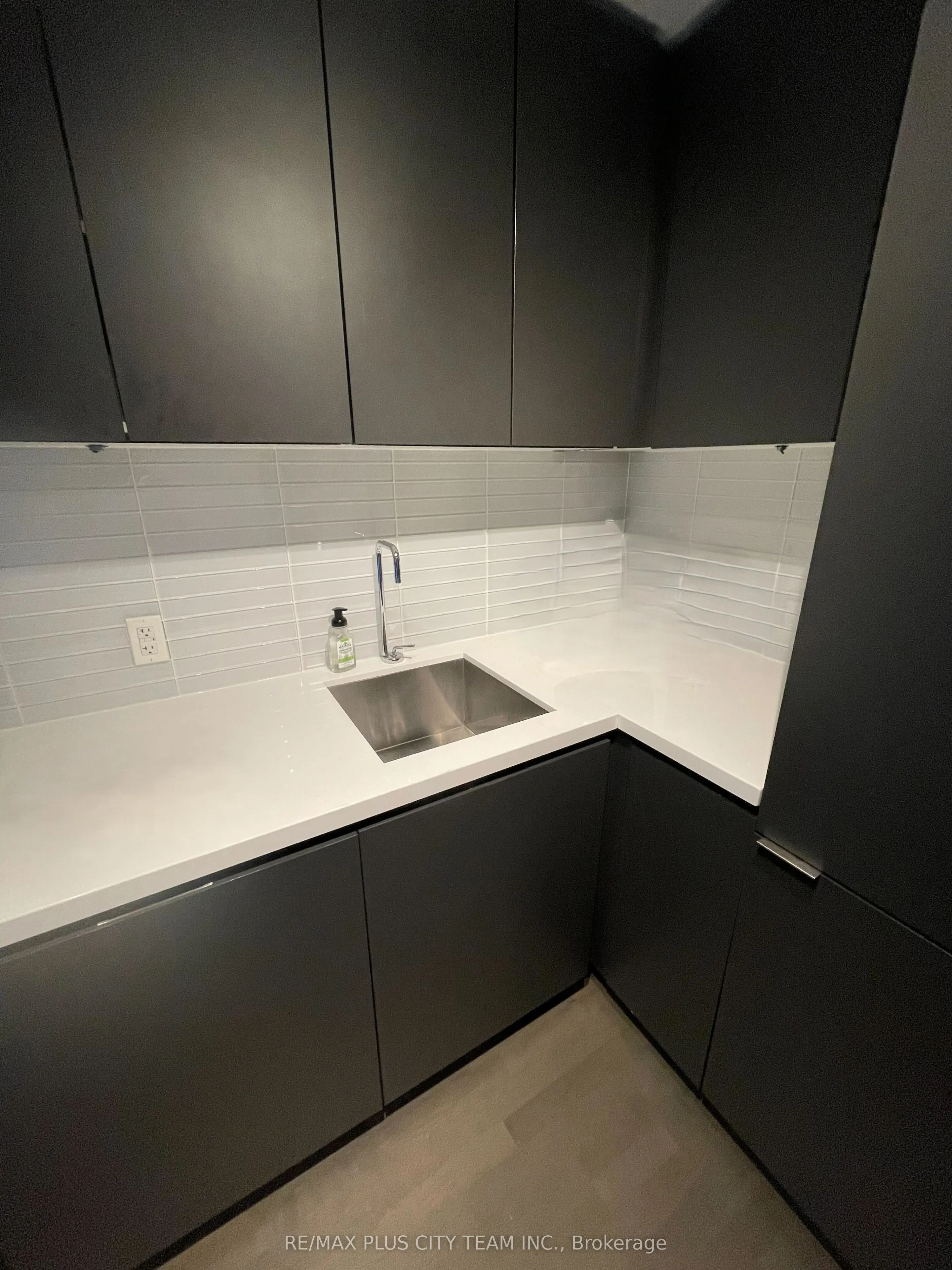 60 Colborne Street, #201