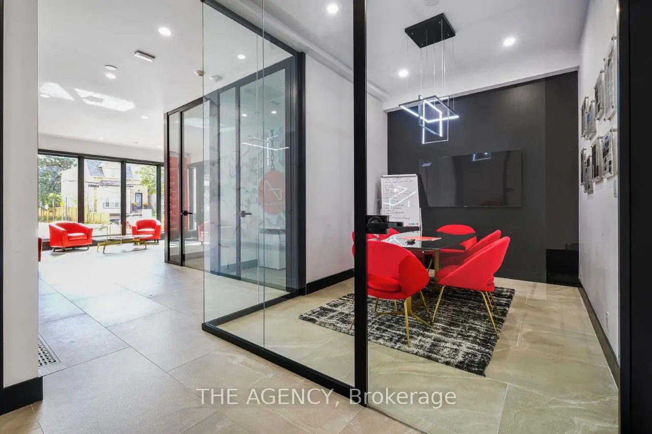 378 Fairlawn Avenue, #Main Level