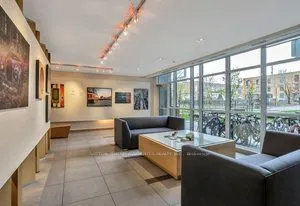 5 Hanna Avenue, #218