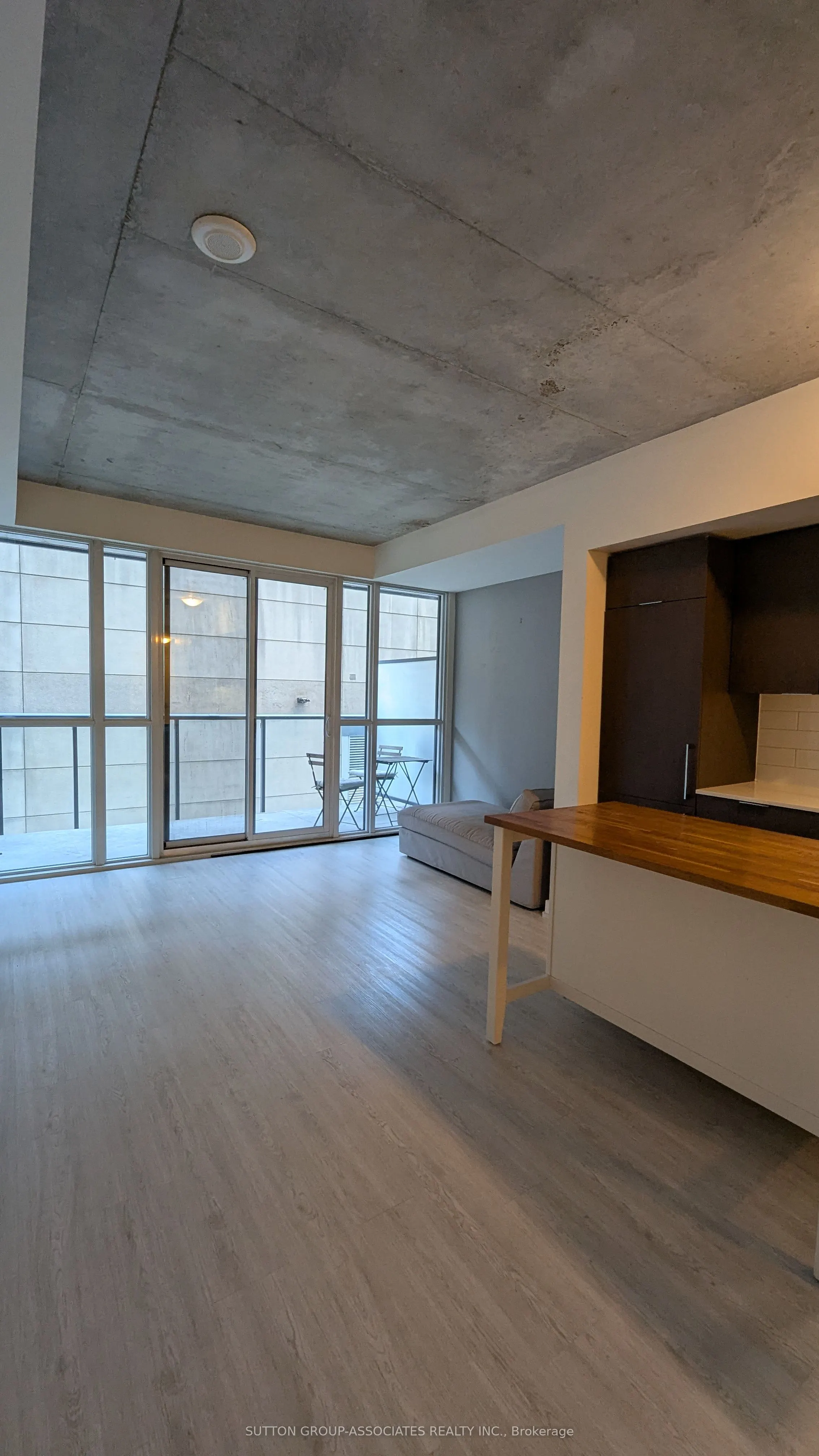 5 Hanna Avenue, #218