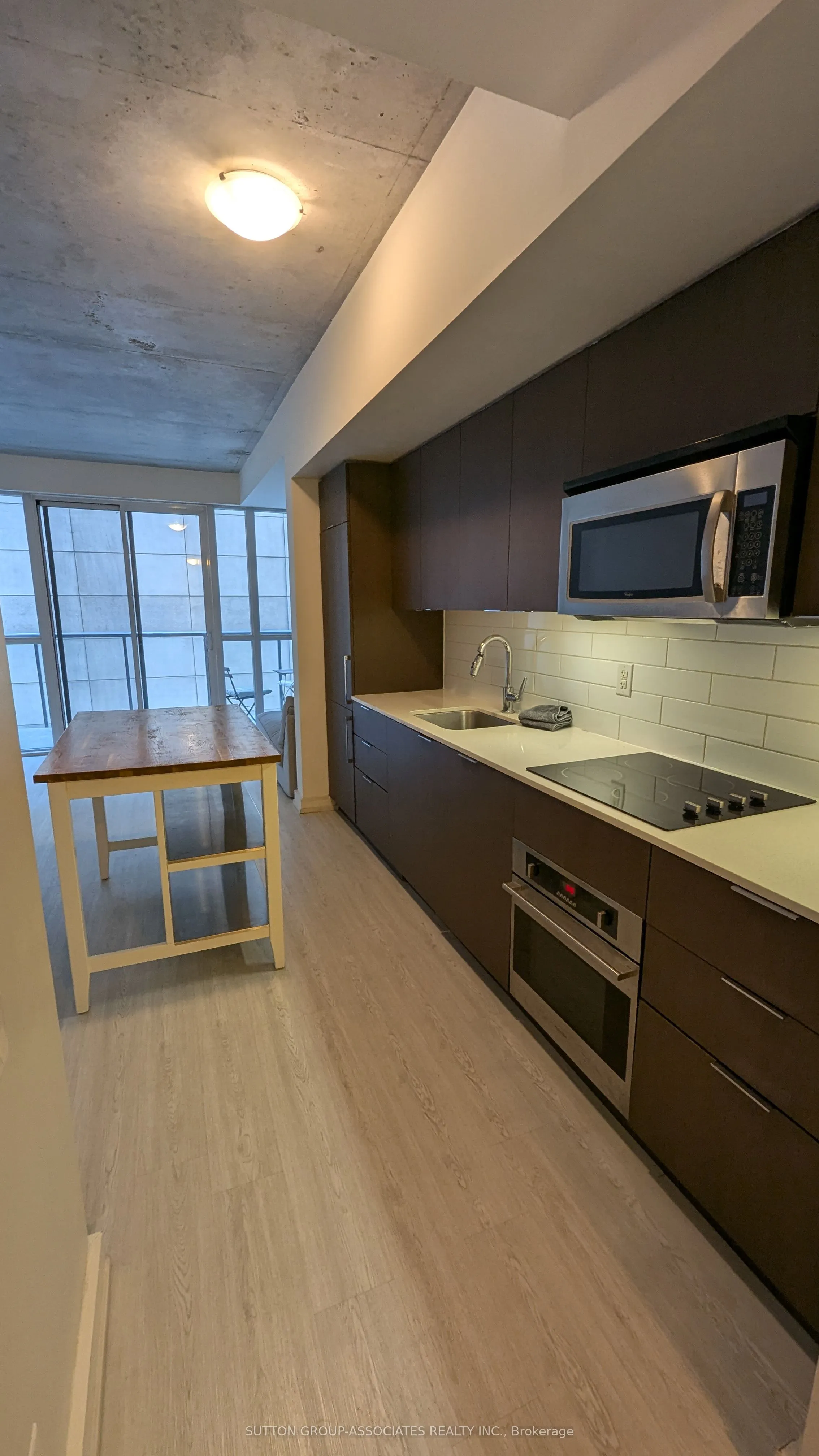 5 Hanna Avenue, #218