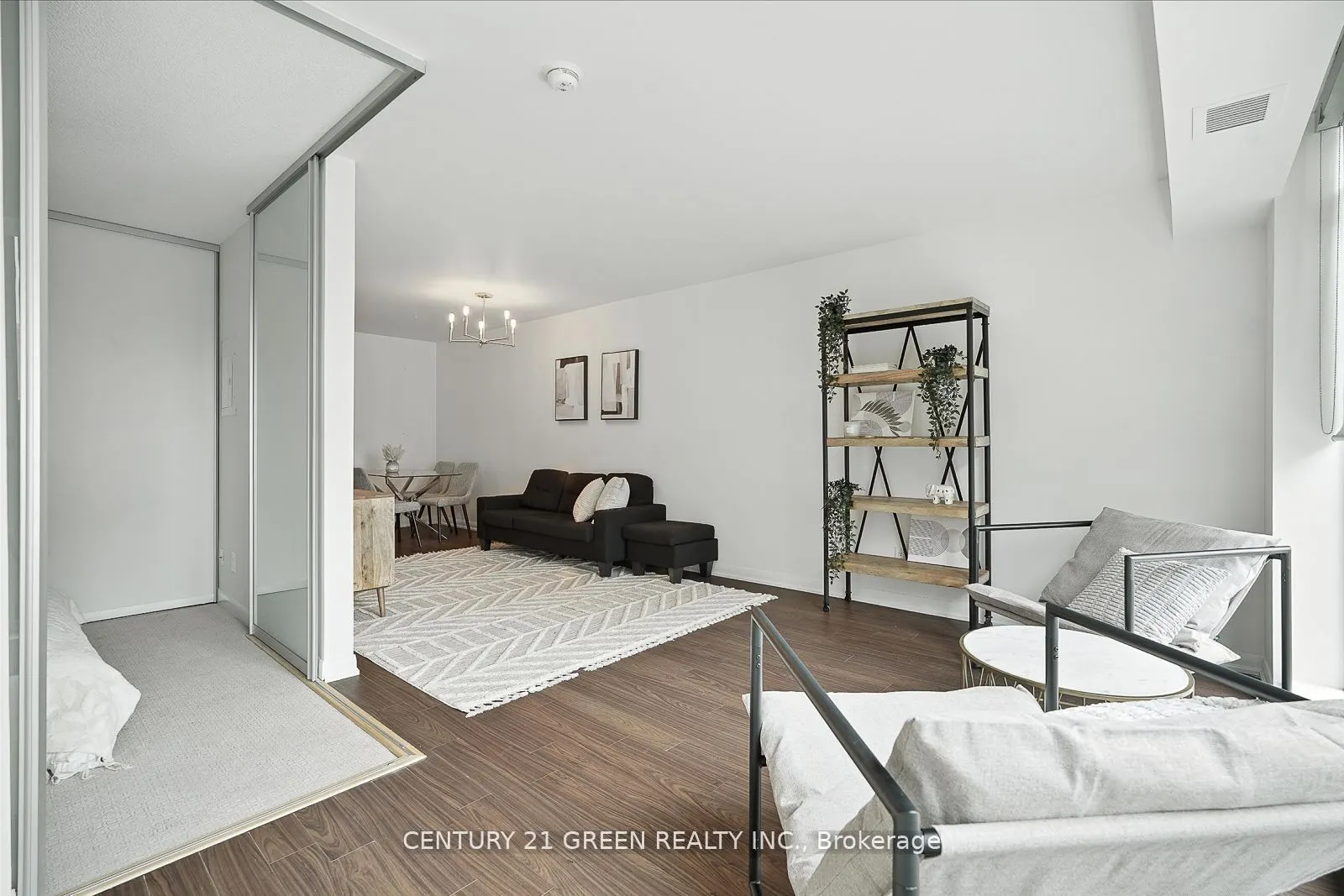 205 Frederick Street, #508