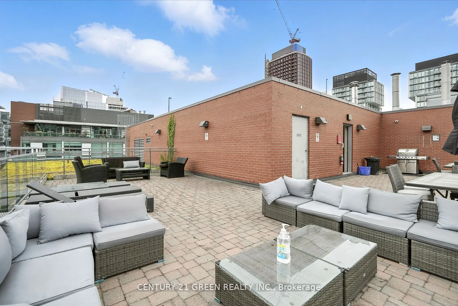 205 Frederick Street, #508
