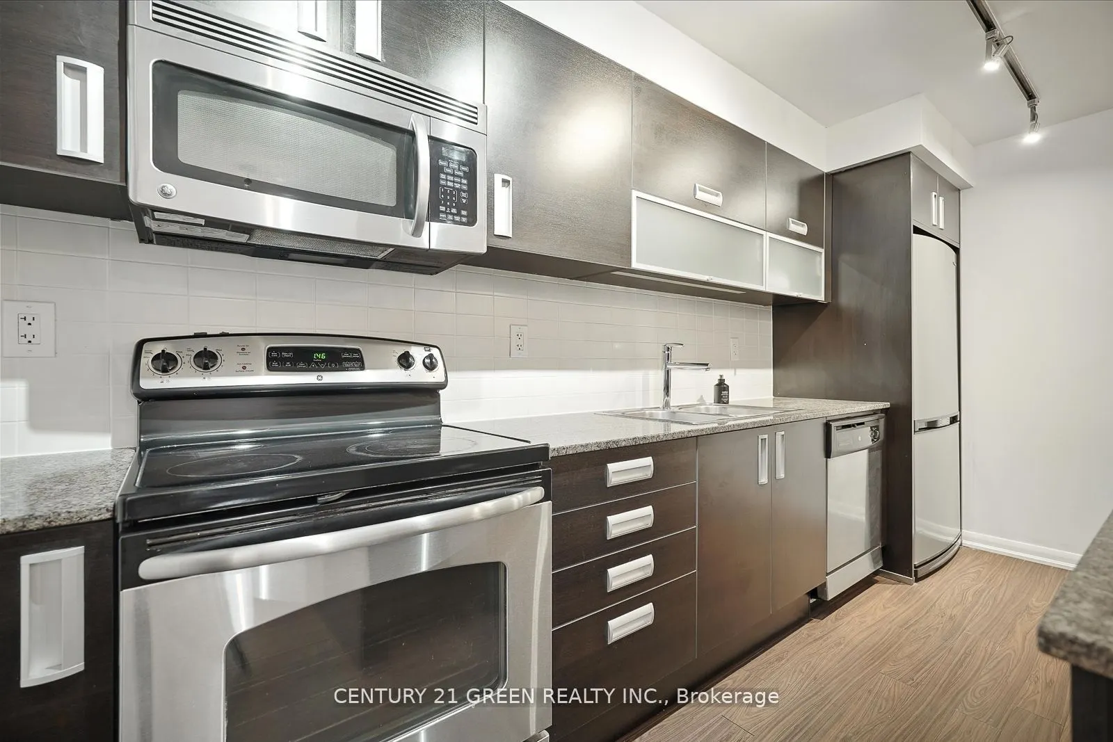 205 Frederick Street, #508