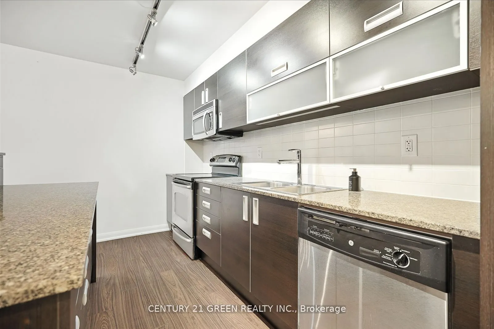 205 Frederick Street, #508