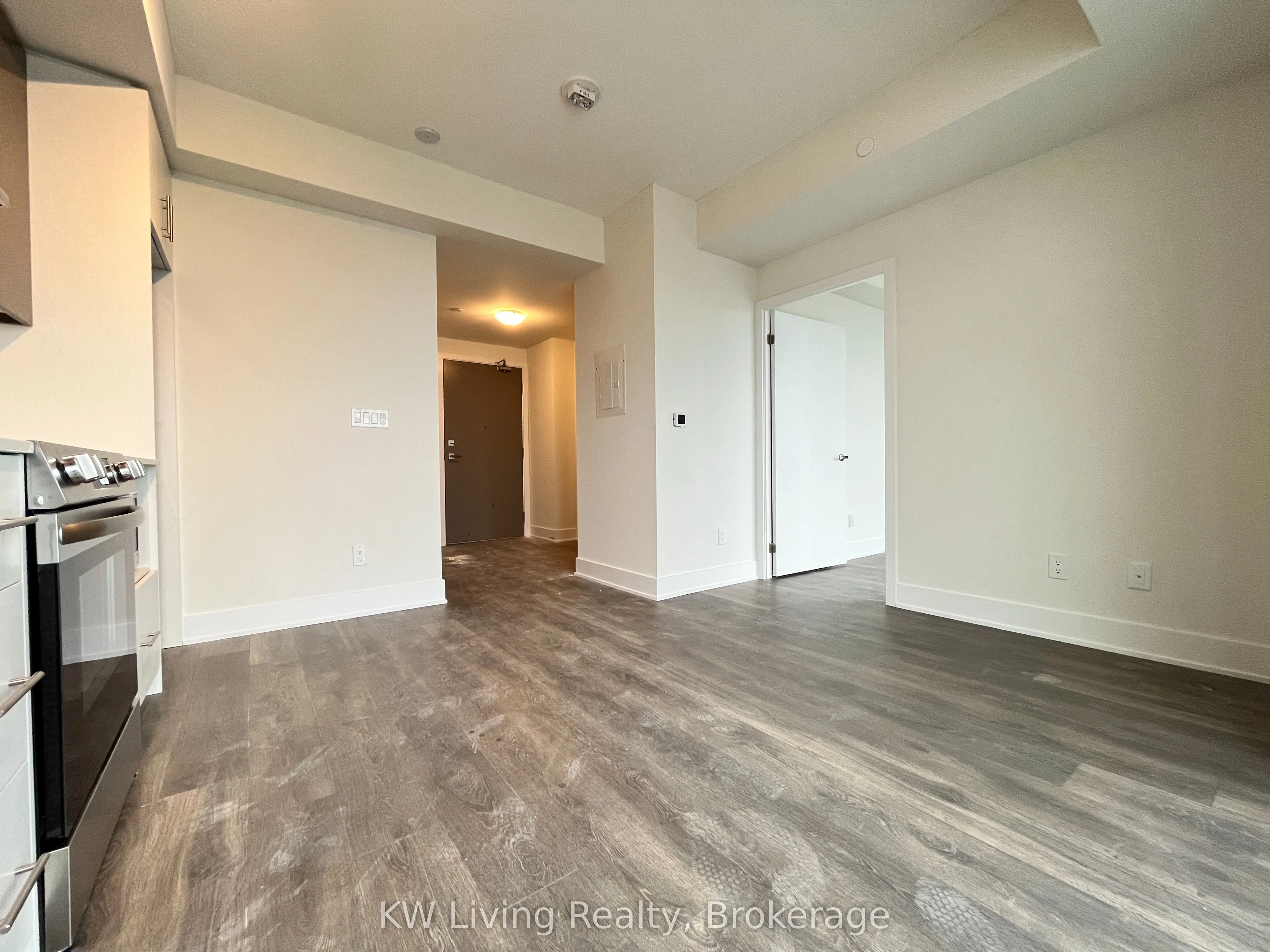 188 Fairview Mall Drive, #2212