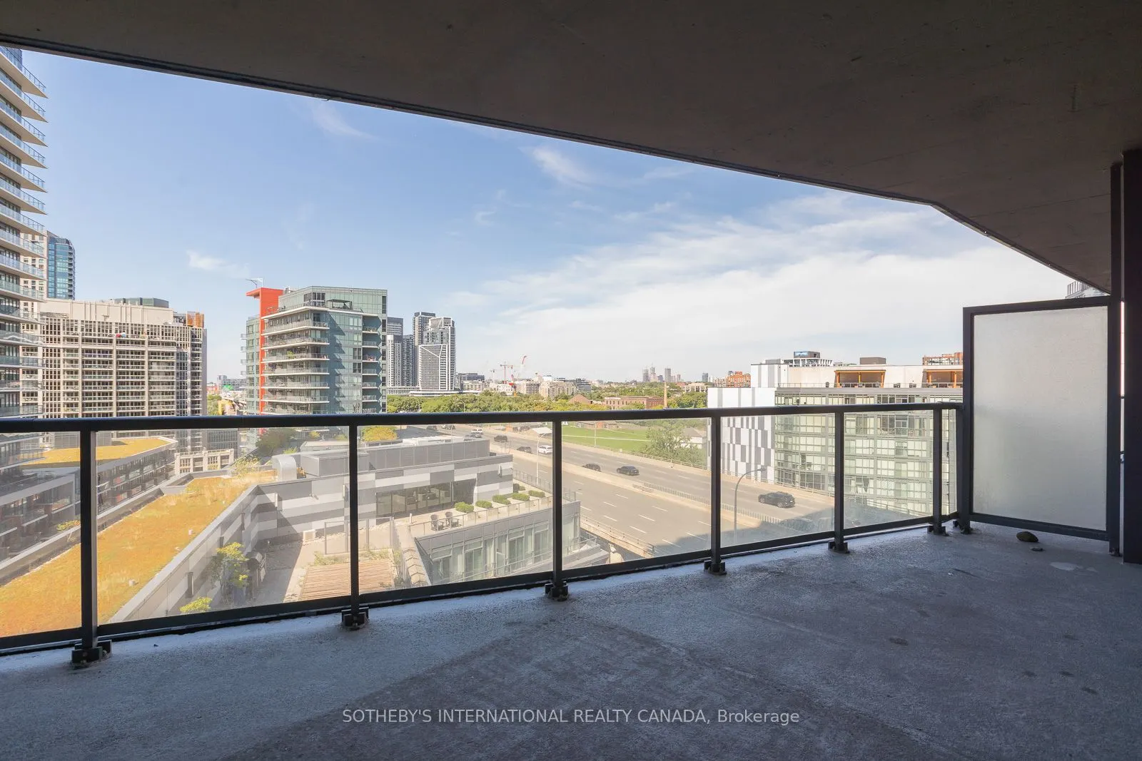 20 Bruyeres Mews, #1101