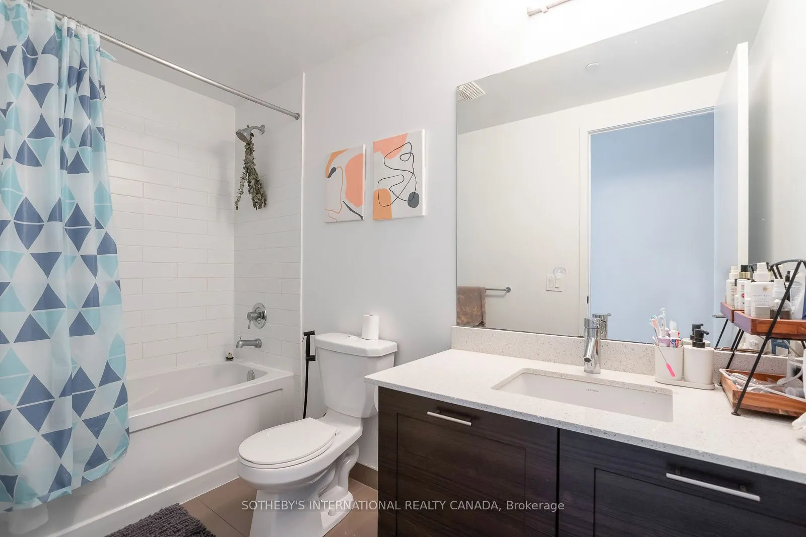 20 Bruyeres Mews, #1101