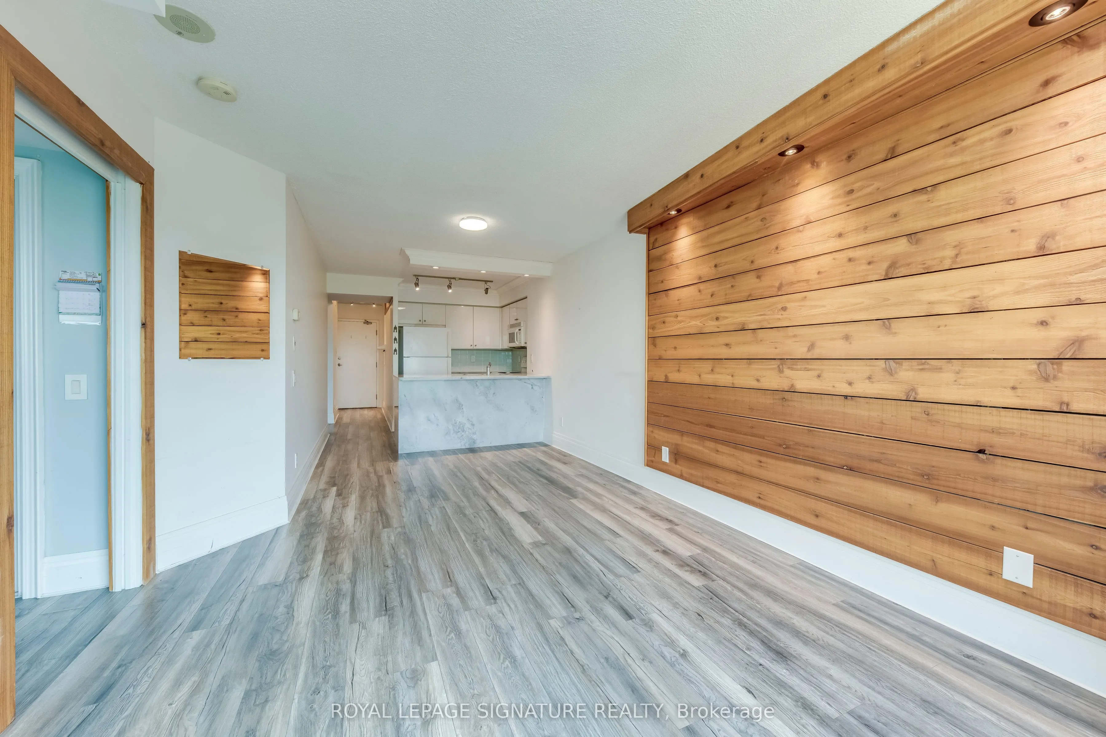28 Harrison Garden Boulevard, #2107