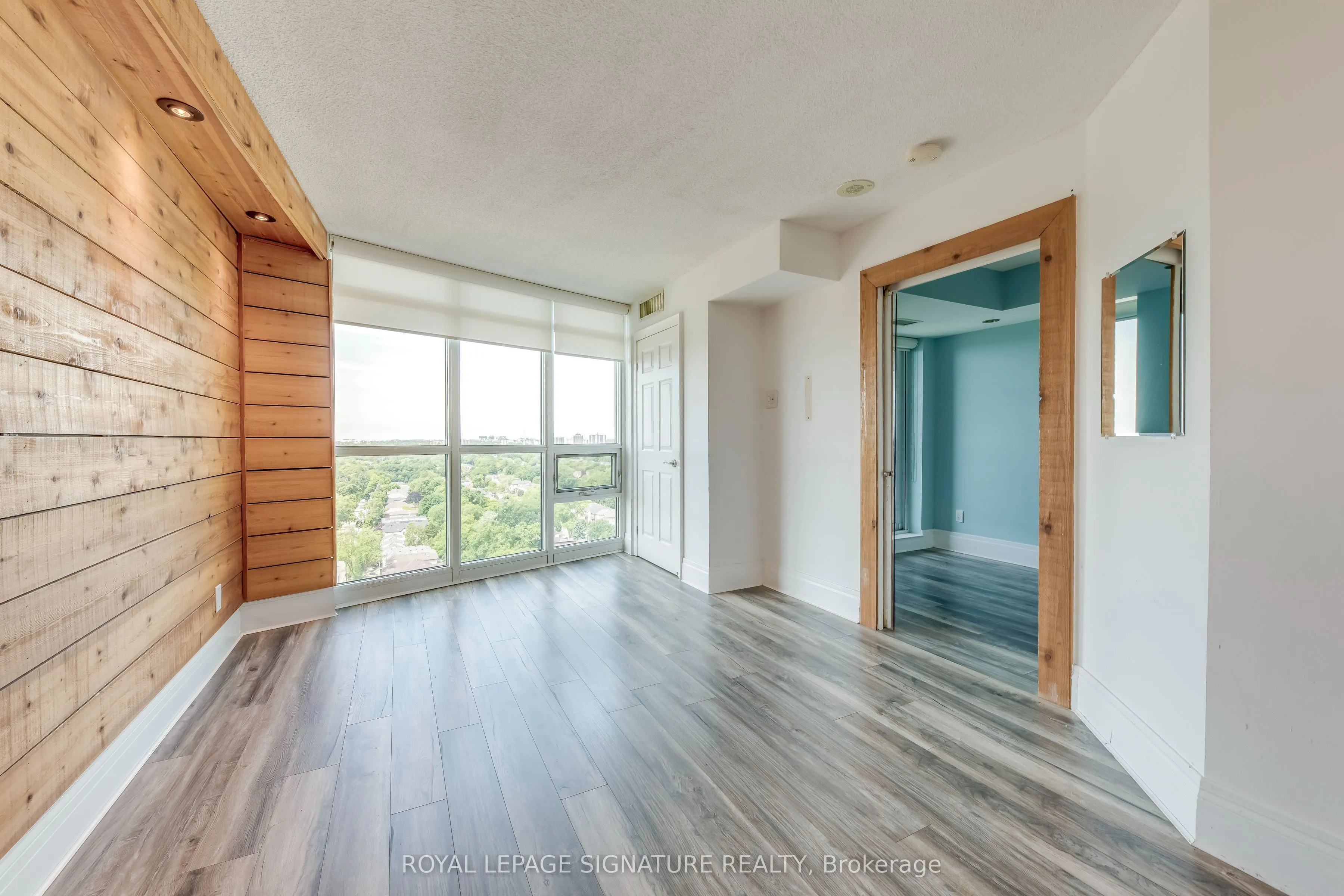 28 Harrison Garden Boulevard, #2107