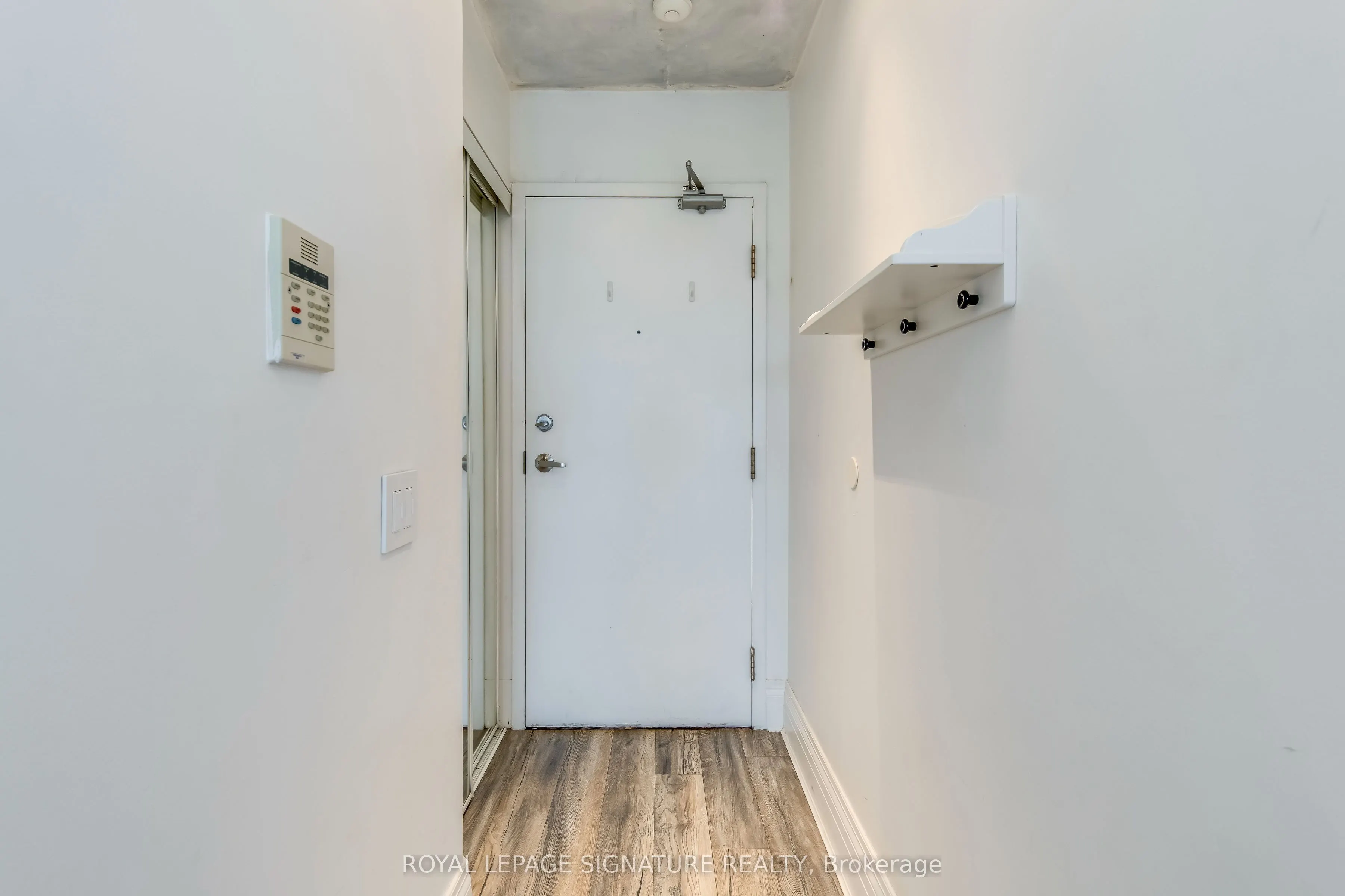 28 Harrison Garden Boulevard, #2107