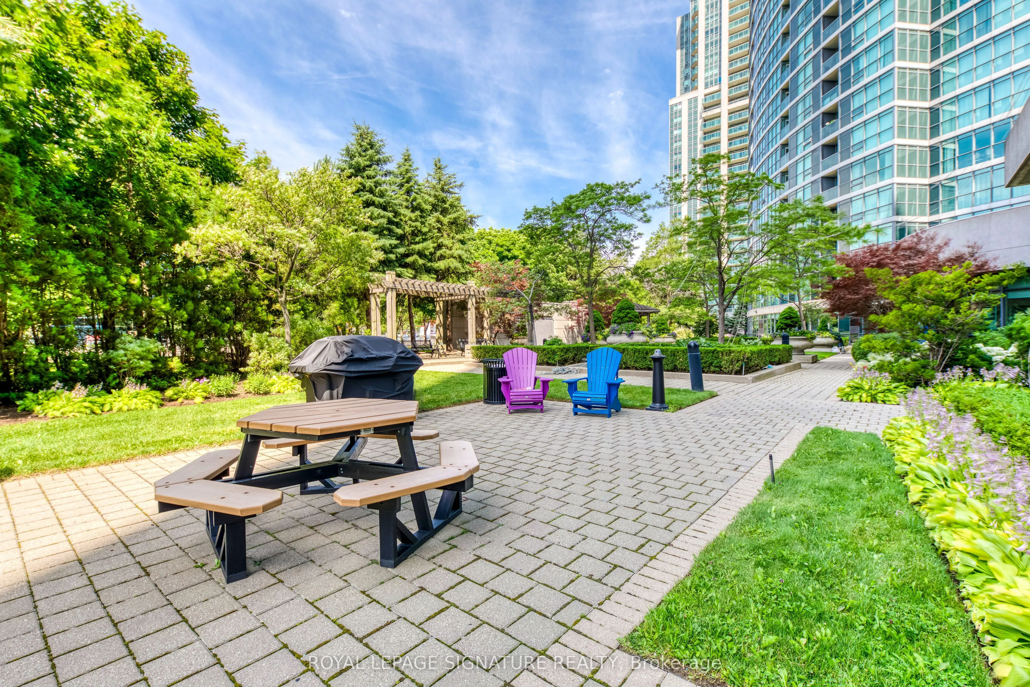 28 Harrison Garden Boulevard, #2107