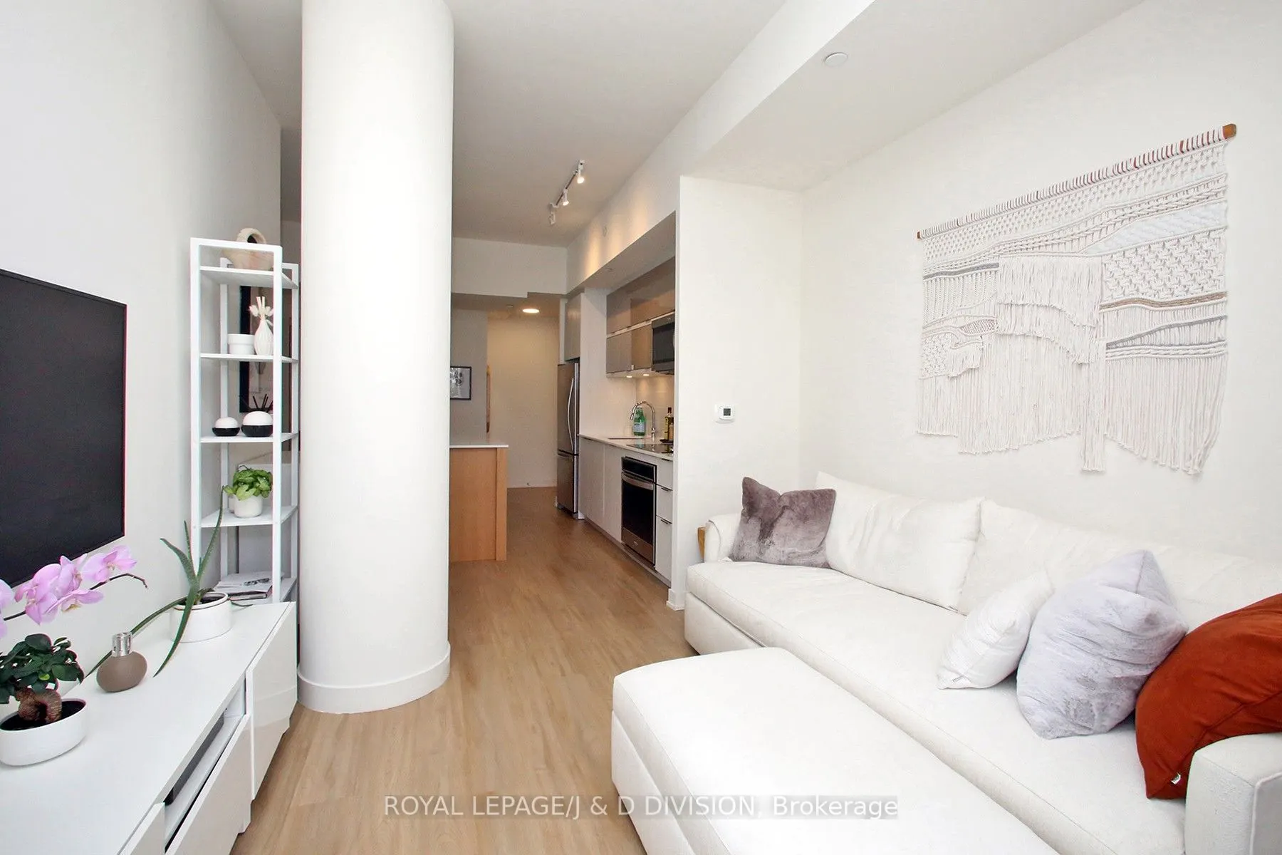 10 Deerlick Court, #305