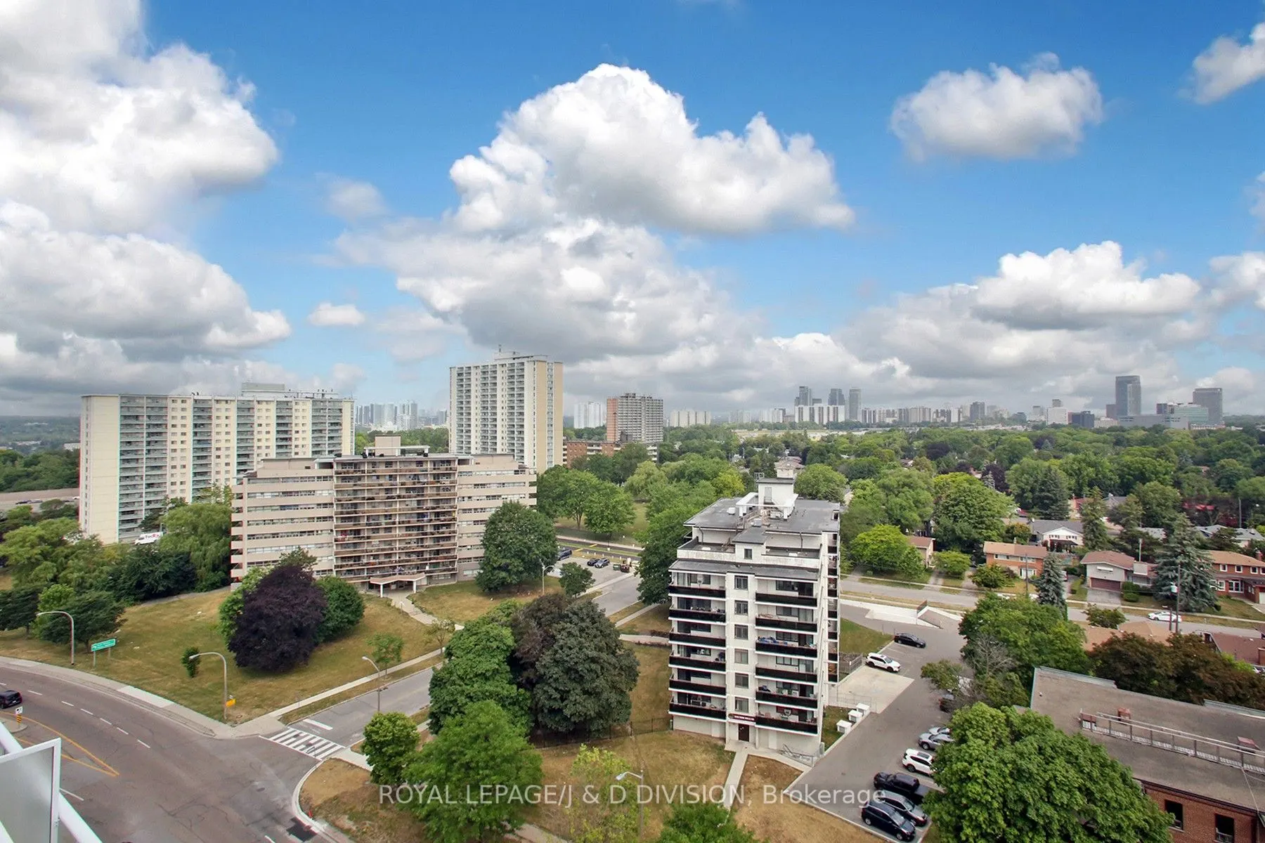 10 Deerlick Court, #305