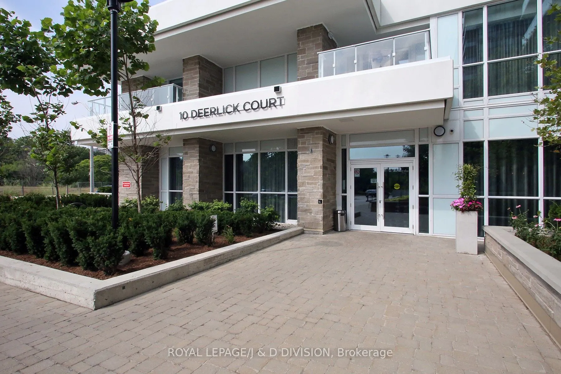 10 Deerlick Court, #305