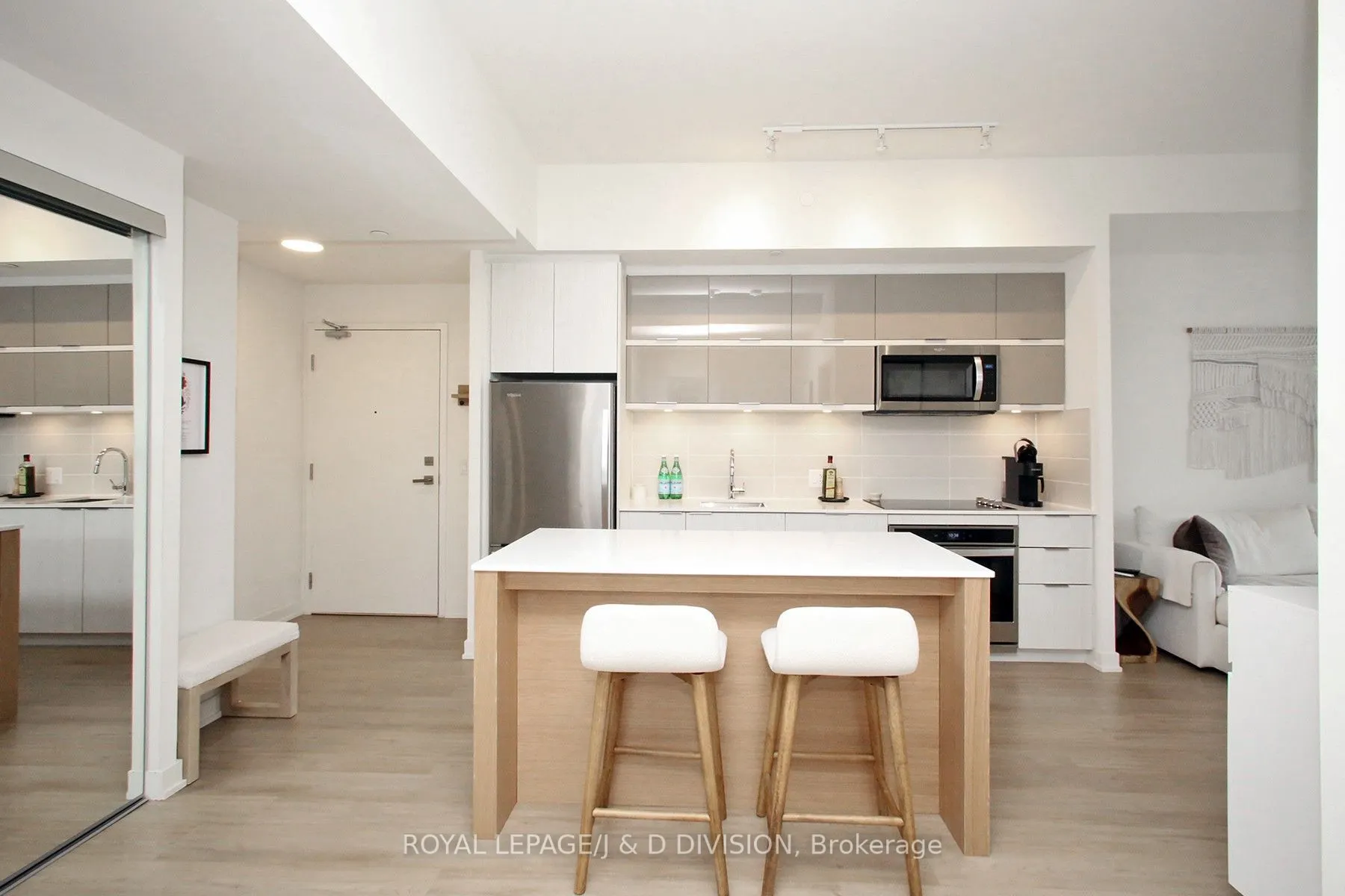 10 Deerlick Court, #305