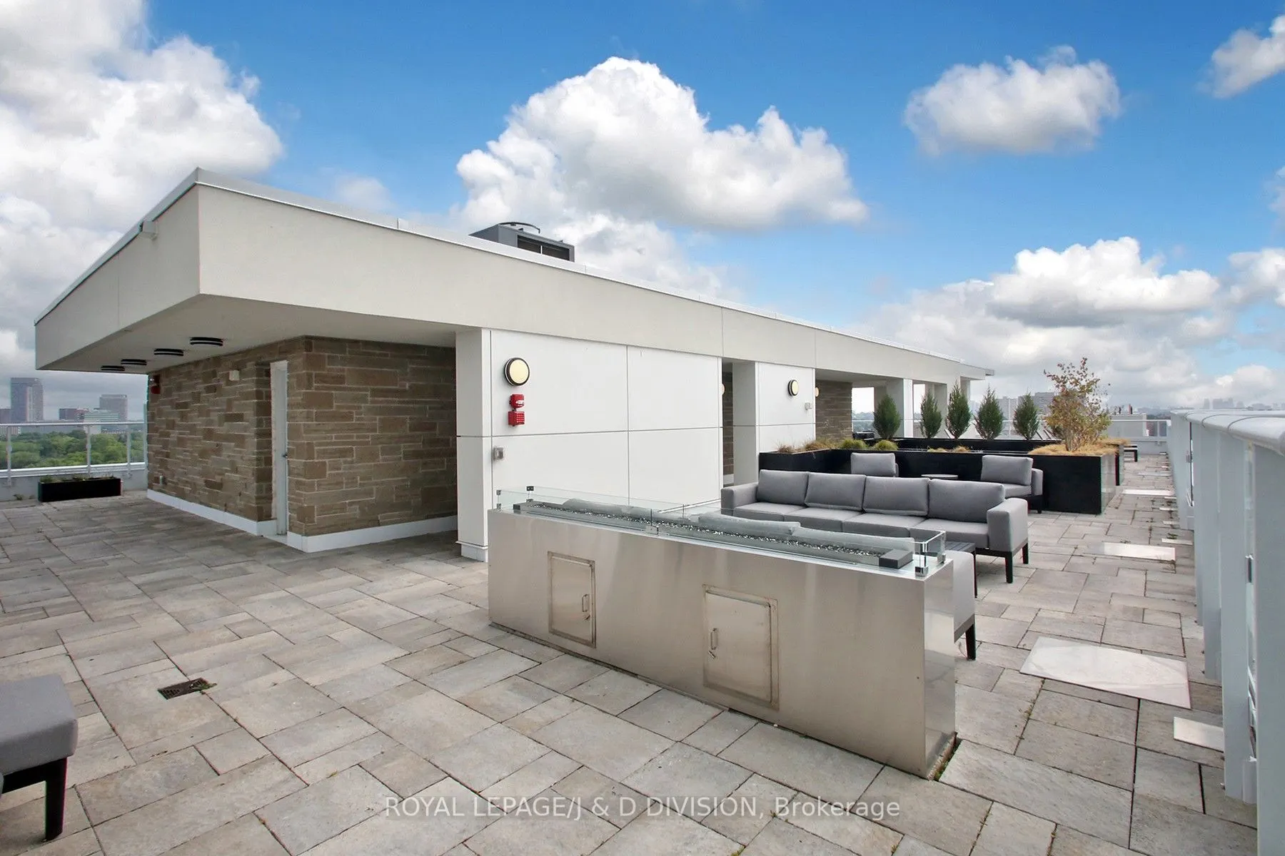 10 Deerlick Court, #305