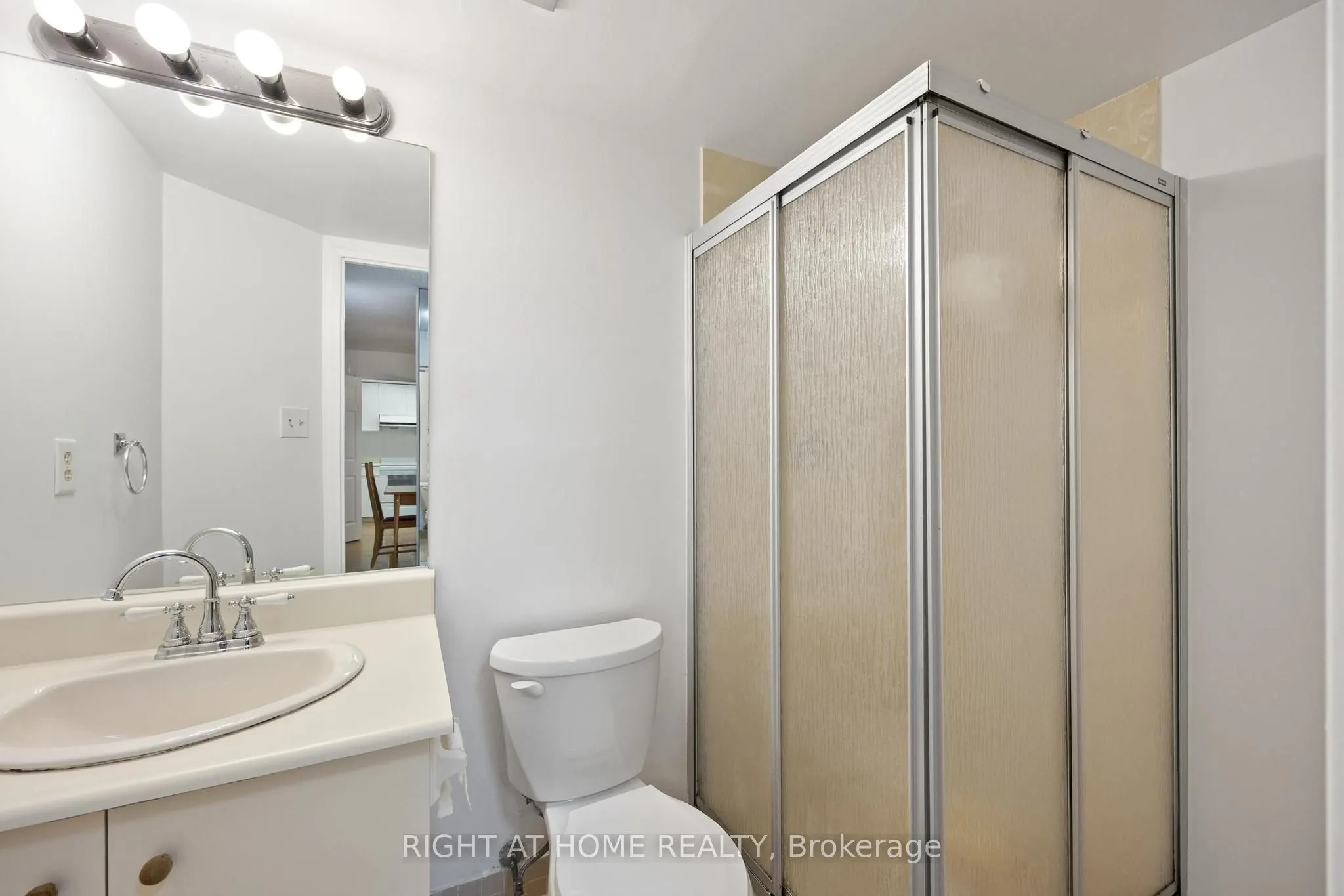 280 Simcoe Street, #206A