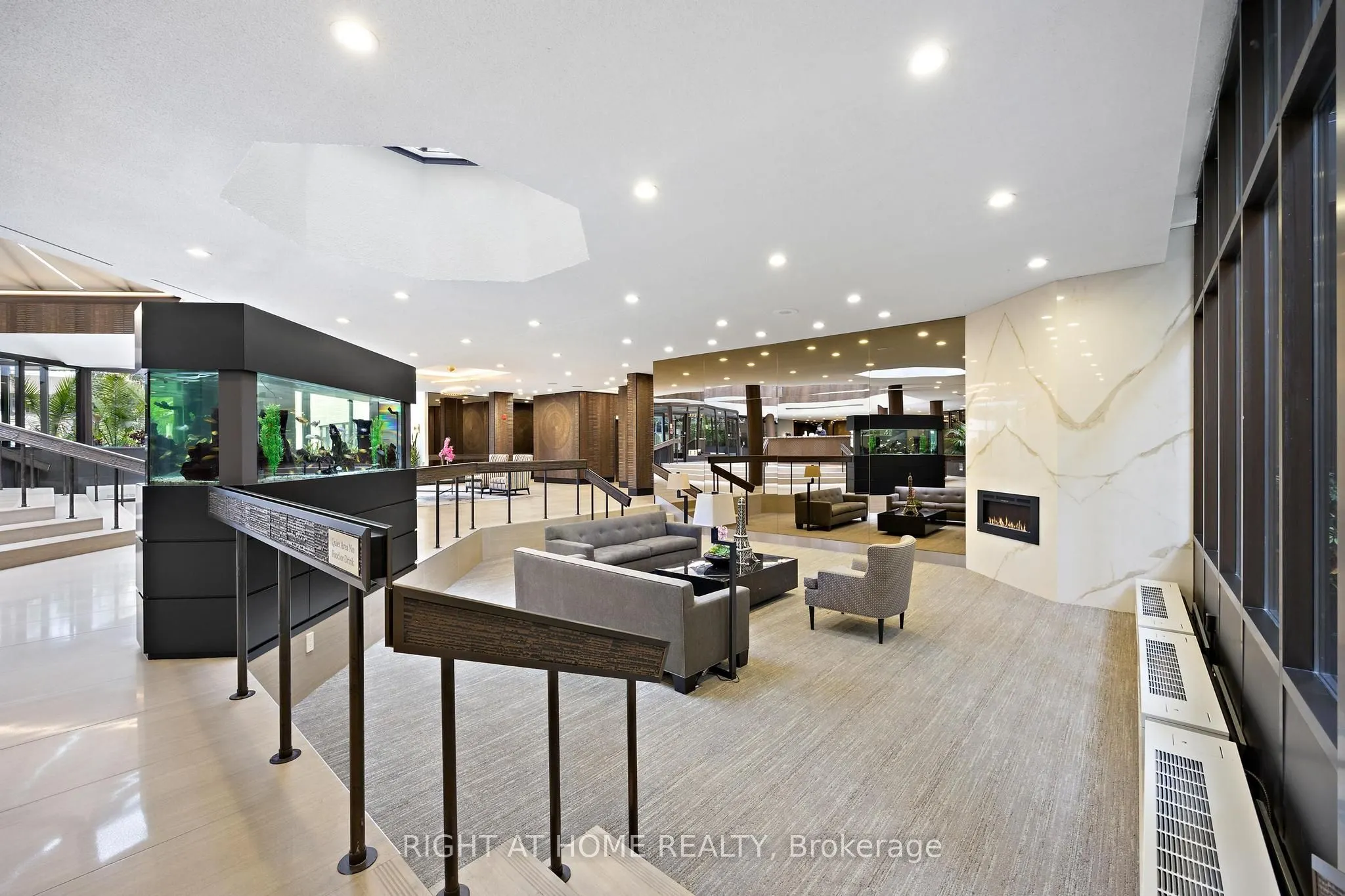 280 Simcoe Street, #206A