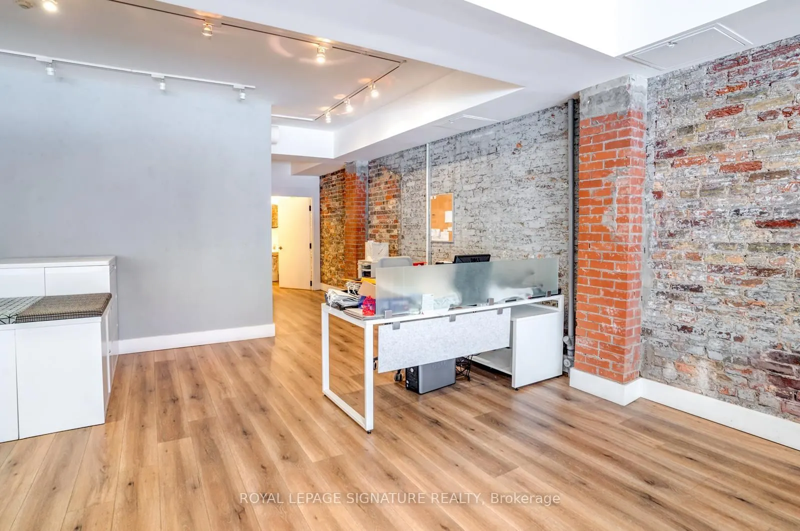 926 King Street W, #Main/ShopA