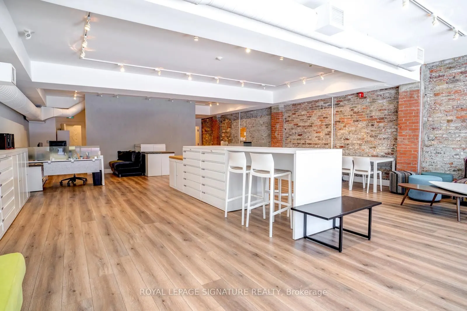 926 King Street W, #Main/ShopA