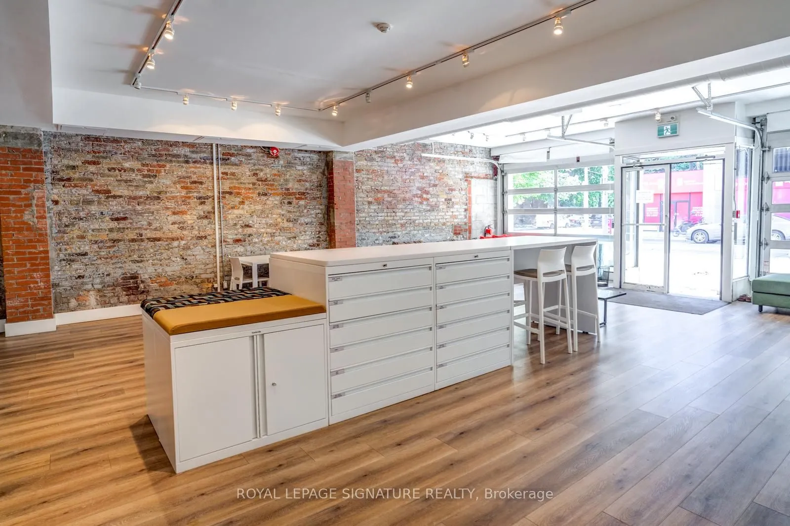 926 King Street W, #Main/ShopA