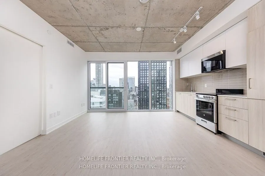 65 Mutual Street, #3004