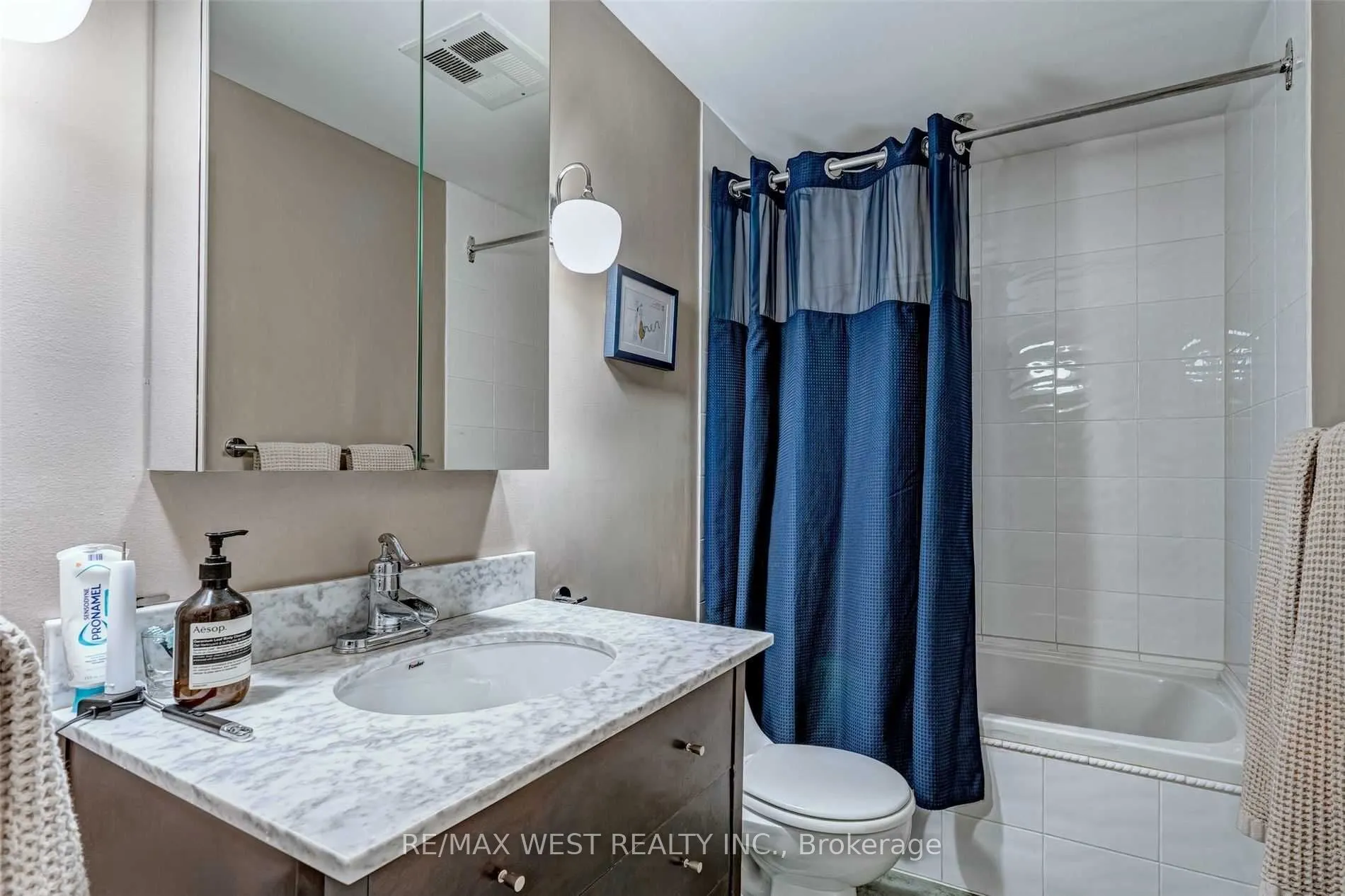 183 Dovercourt Road, #414