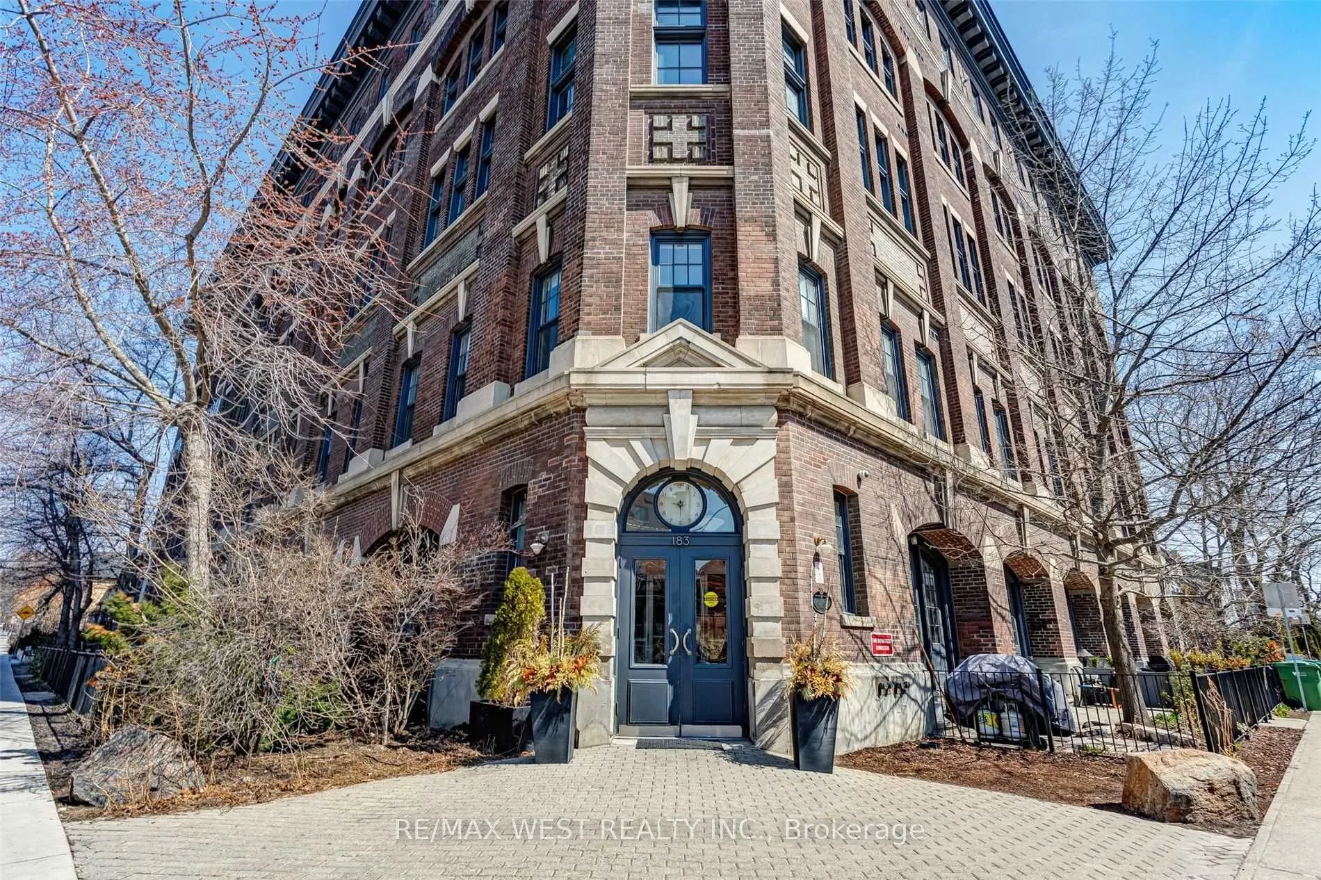 183 Dovercourt Road, #414