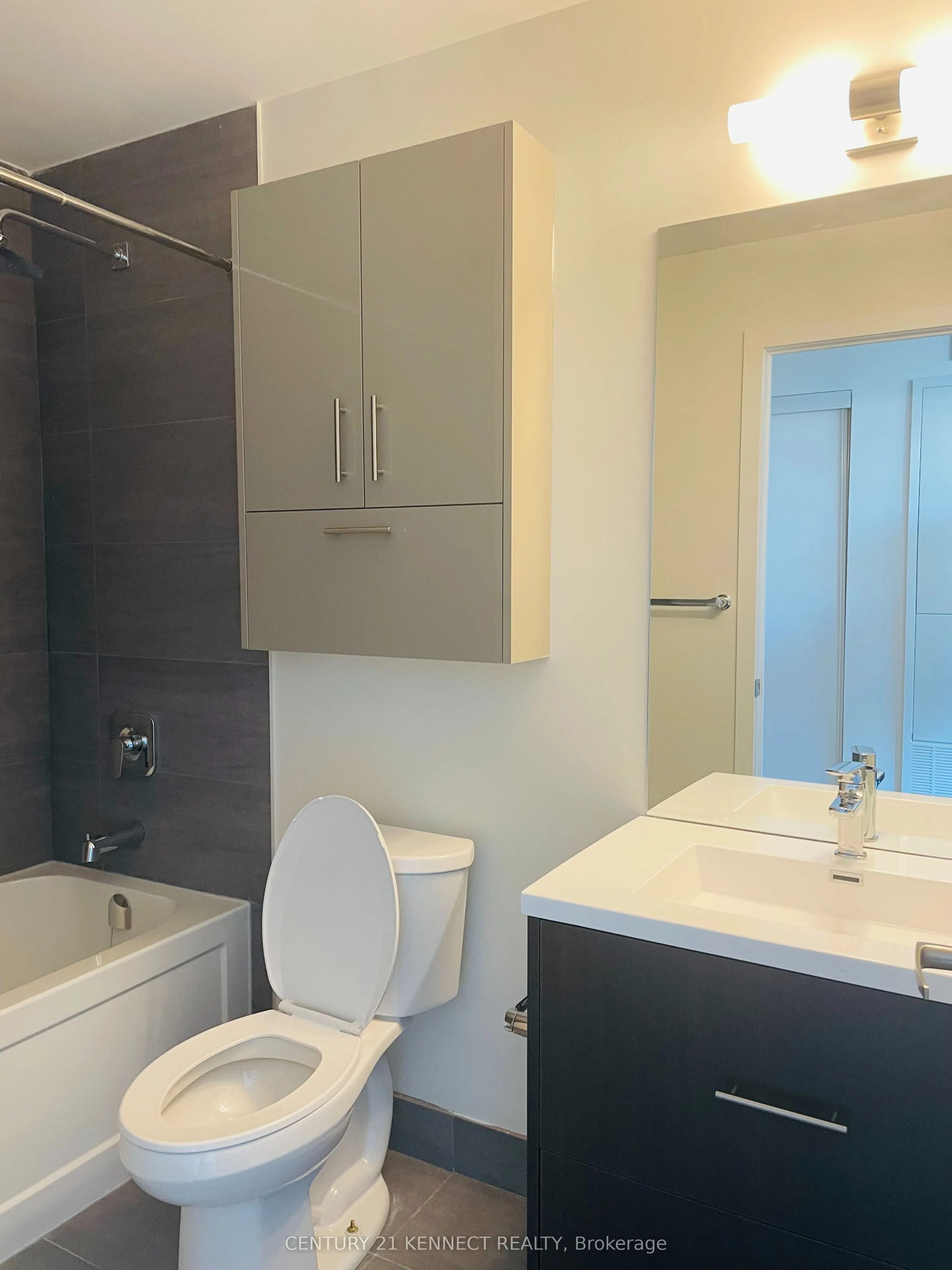 188 Fairview Mall Drive, #1005