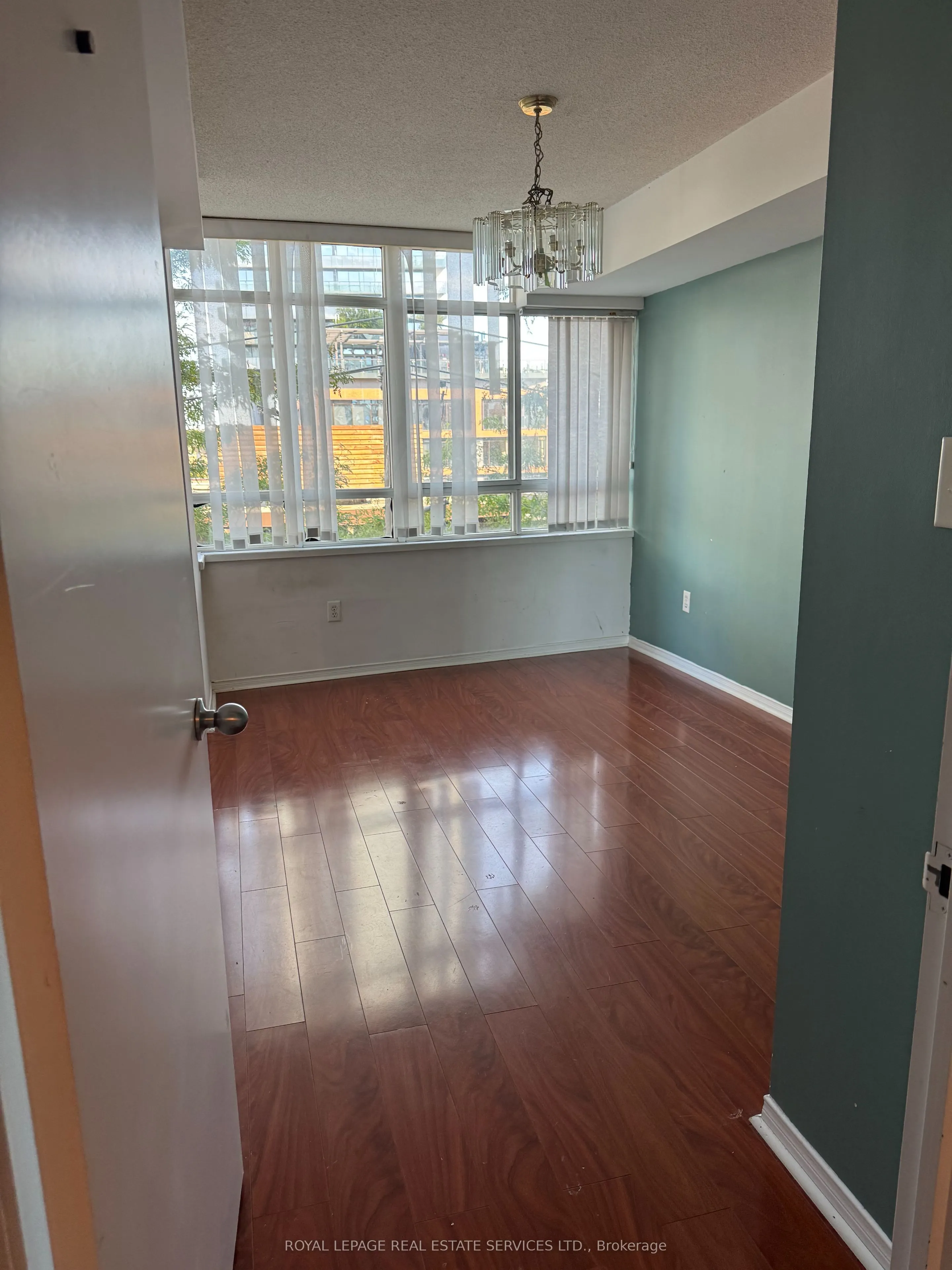 80 Mill Street, #406