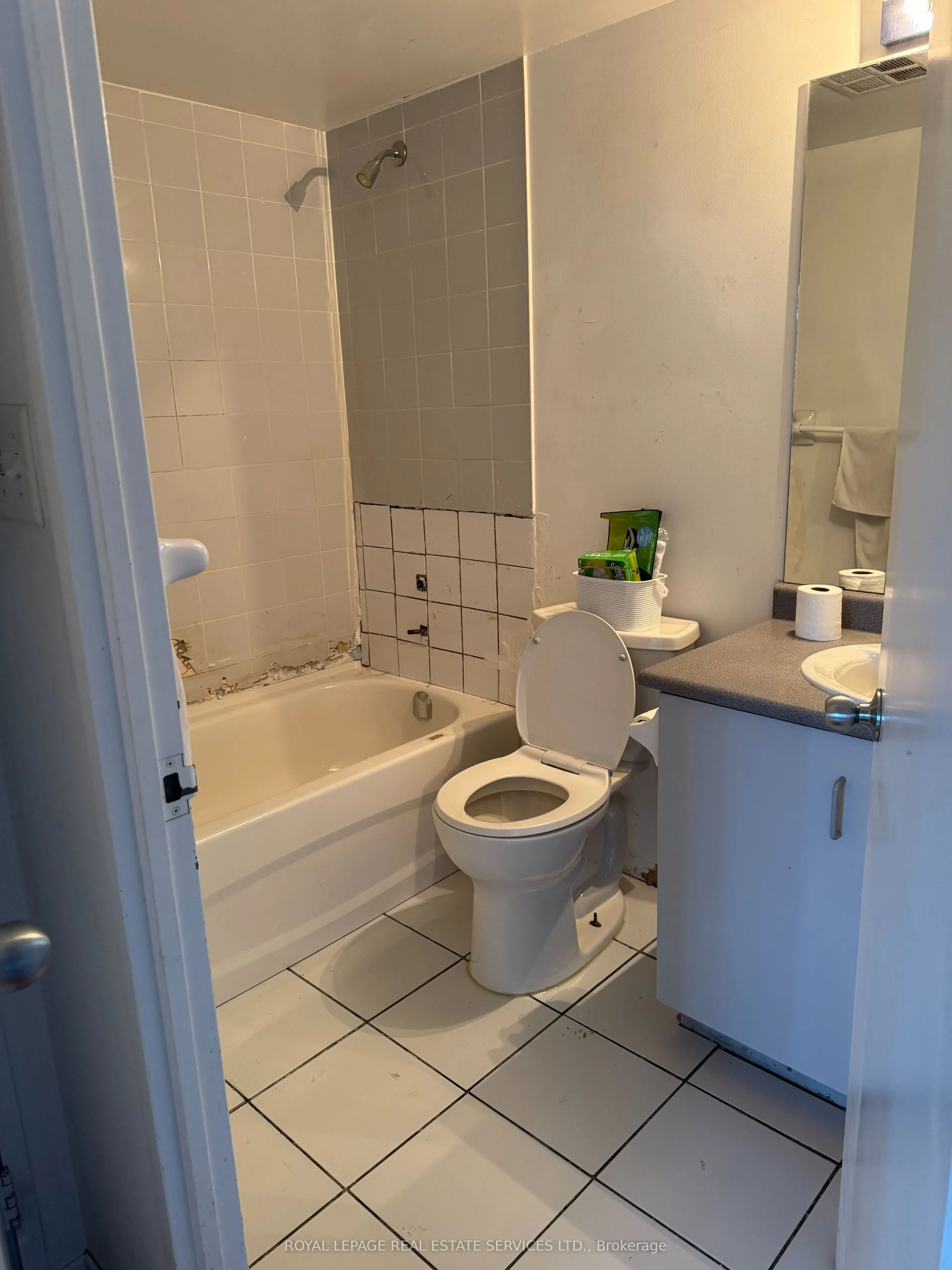 80 Mill Street, #406