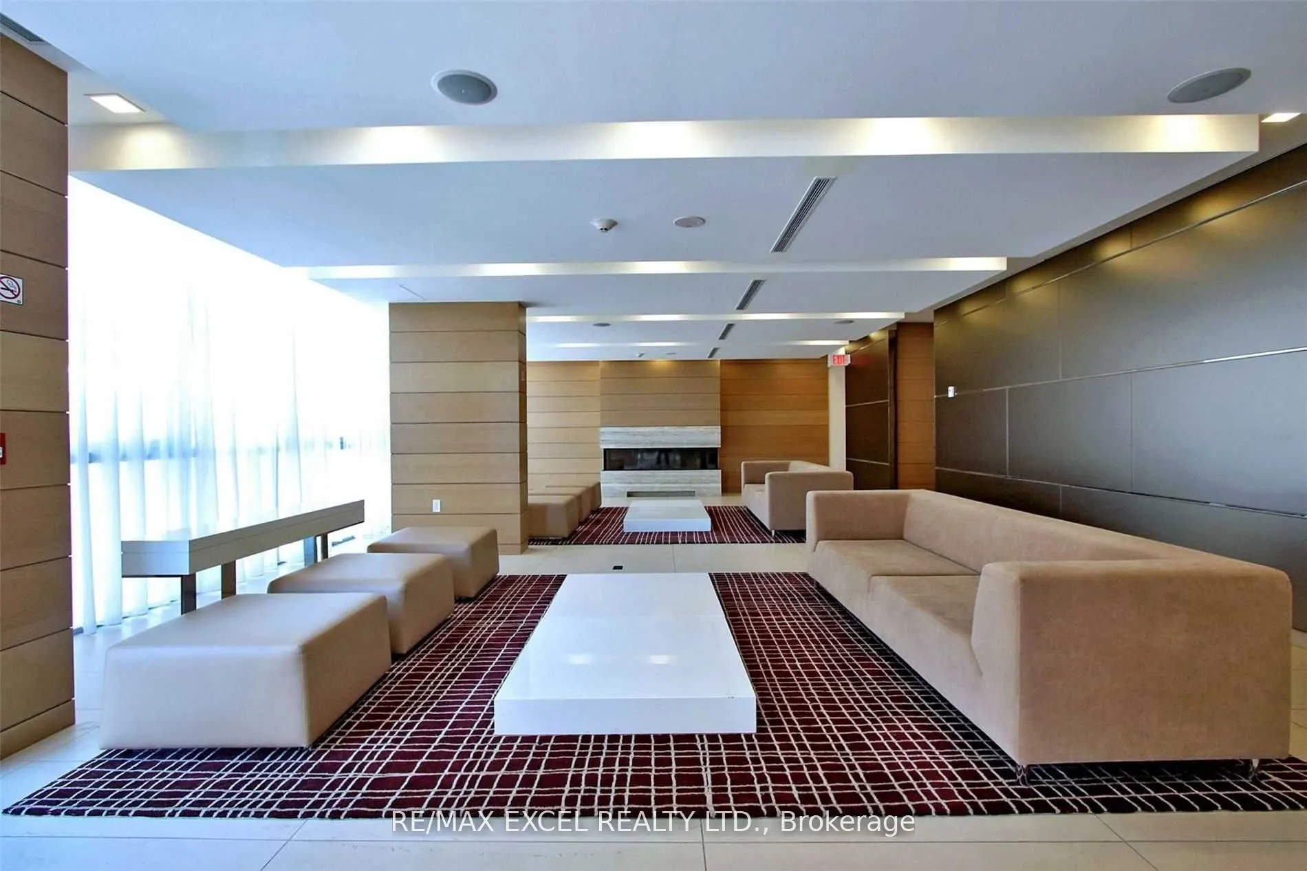 39 Queens Quay E, #723