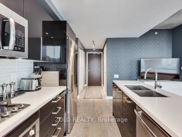 11 Charlotte Street, #1107