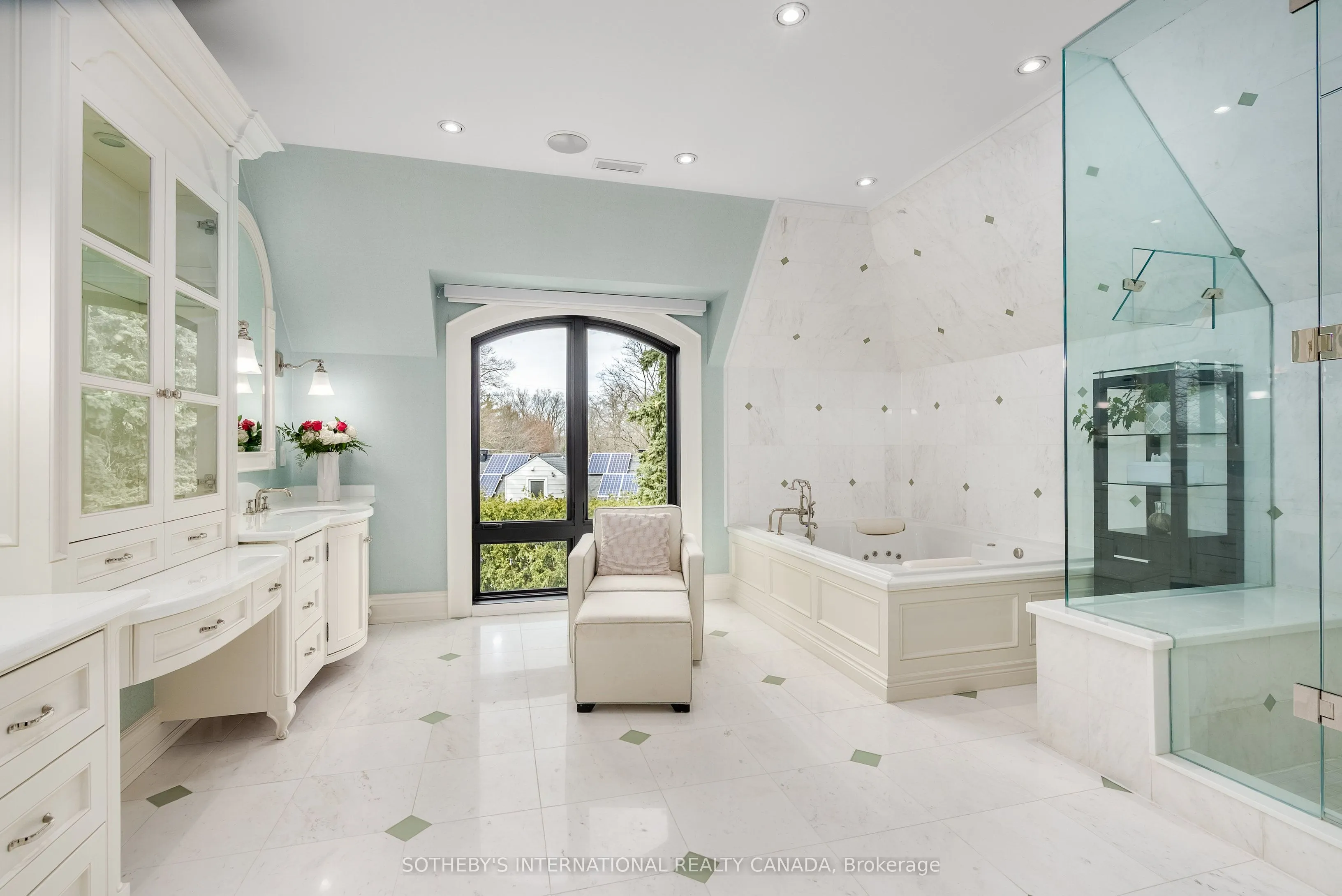 6 Bayview Wood