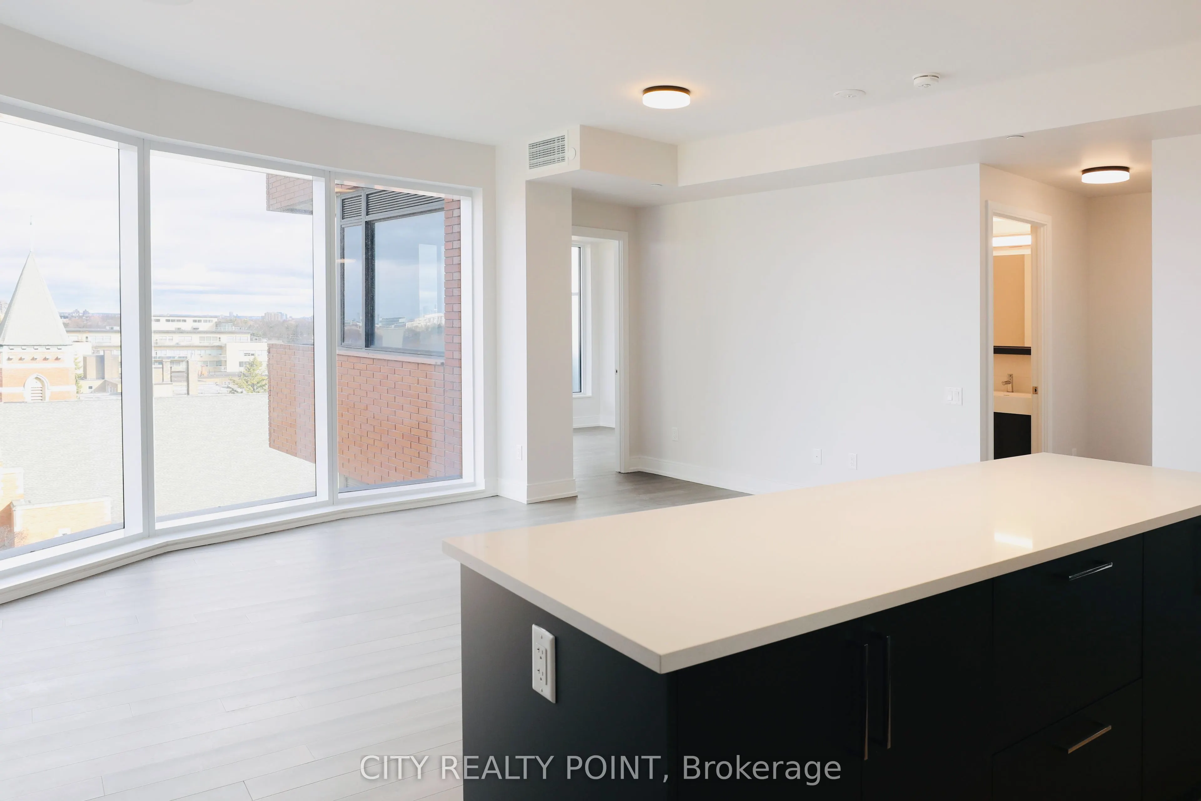 2525 Bathurst Street, #707