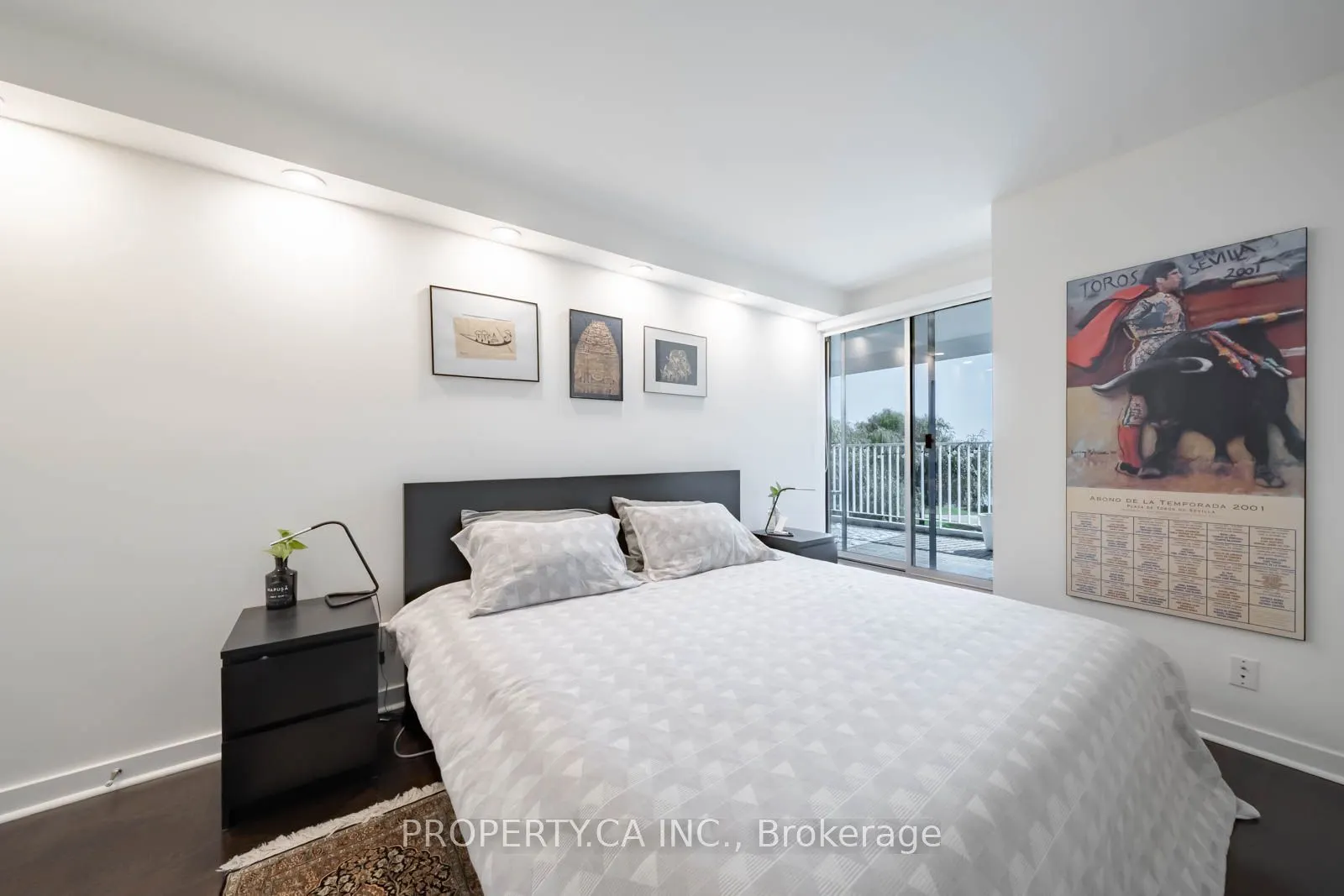 401 Queens Quay W, #310