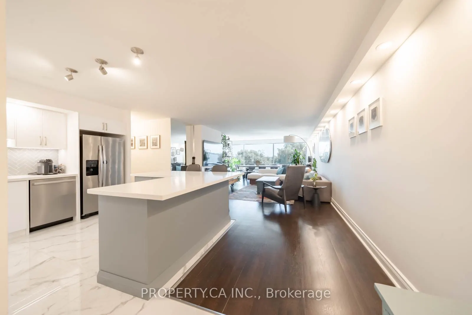 401 Queens Quay W, #310