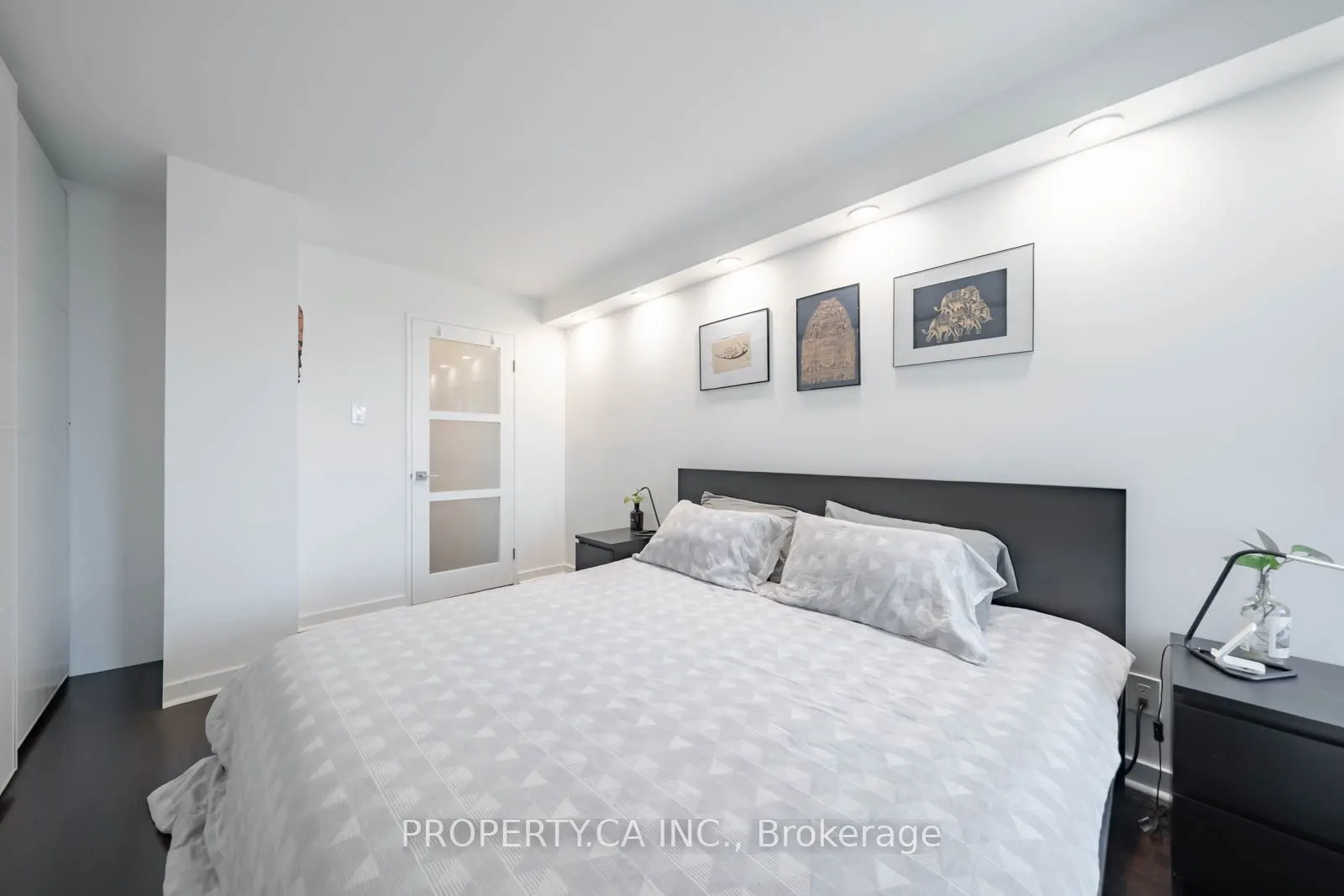 401 Queens Quay W, #310