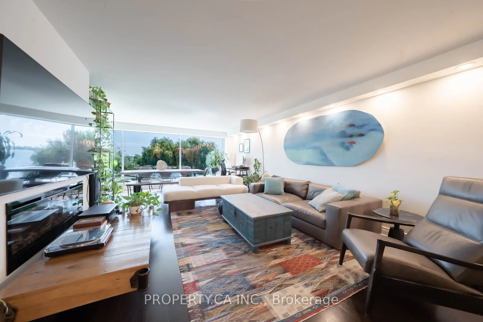 401 Queens Quay W, #310