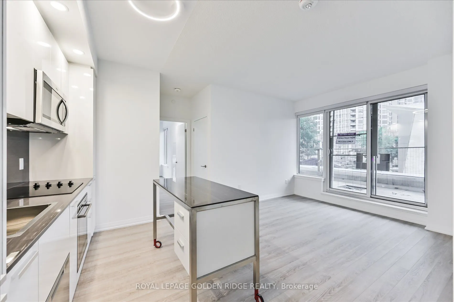 75 Canterbury Place, #316 (RM 1)