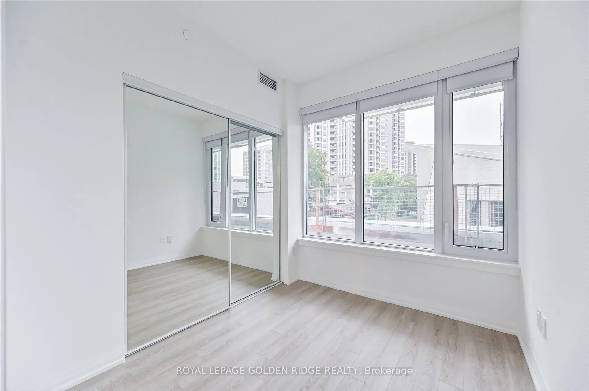 75 Canterbury Place, #316 (RM 1)